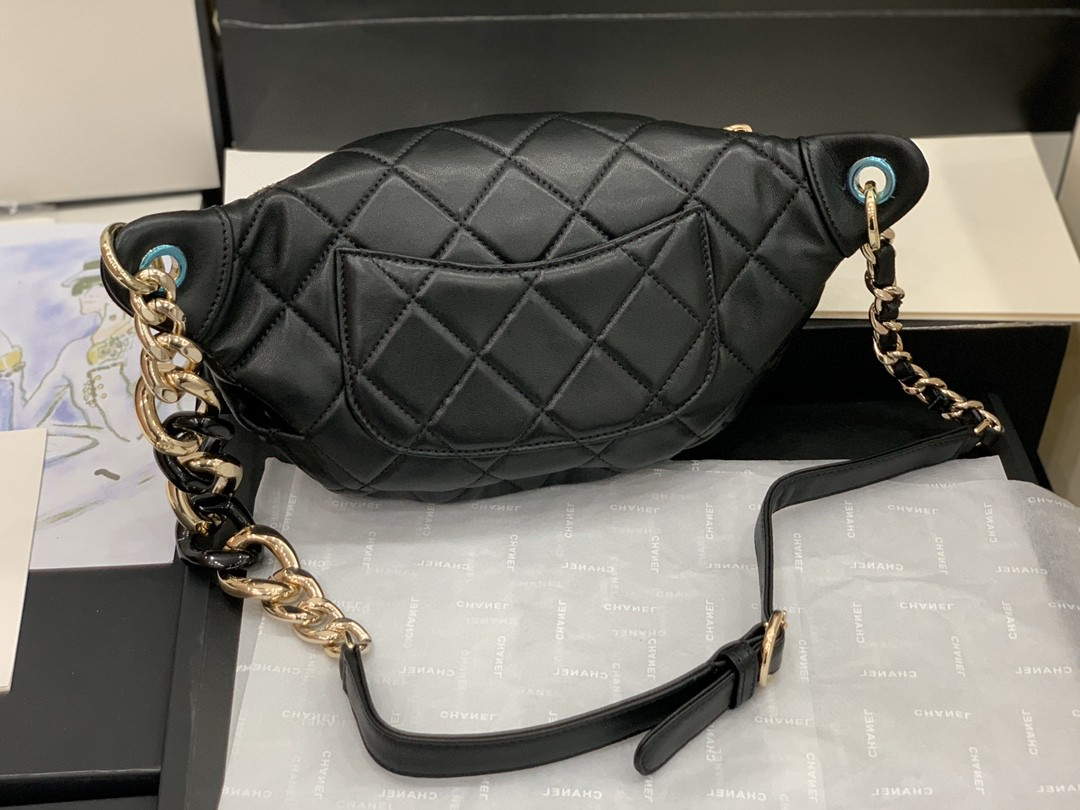 [TOP] CHANEL Belt Bag Big Chain- Black & GHW