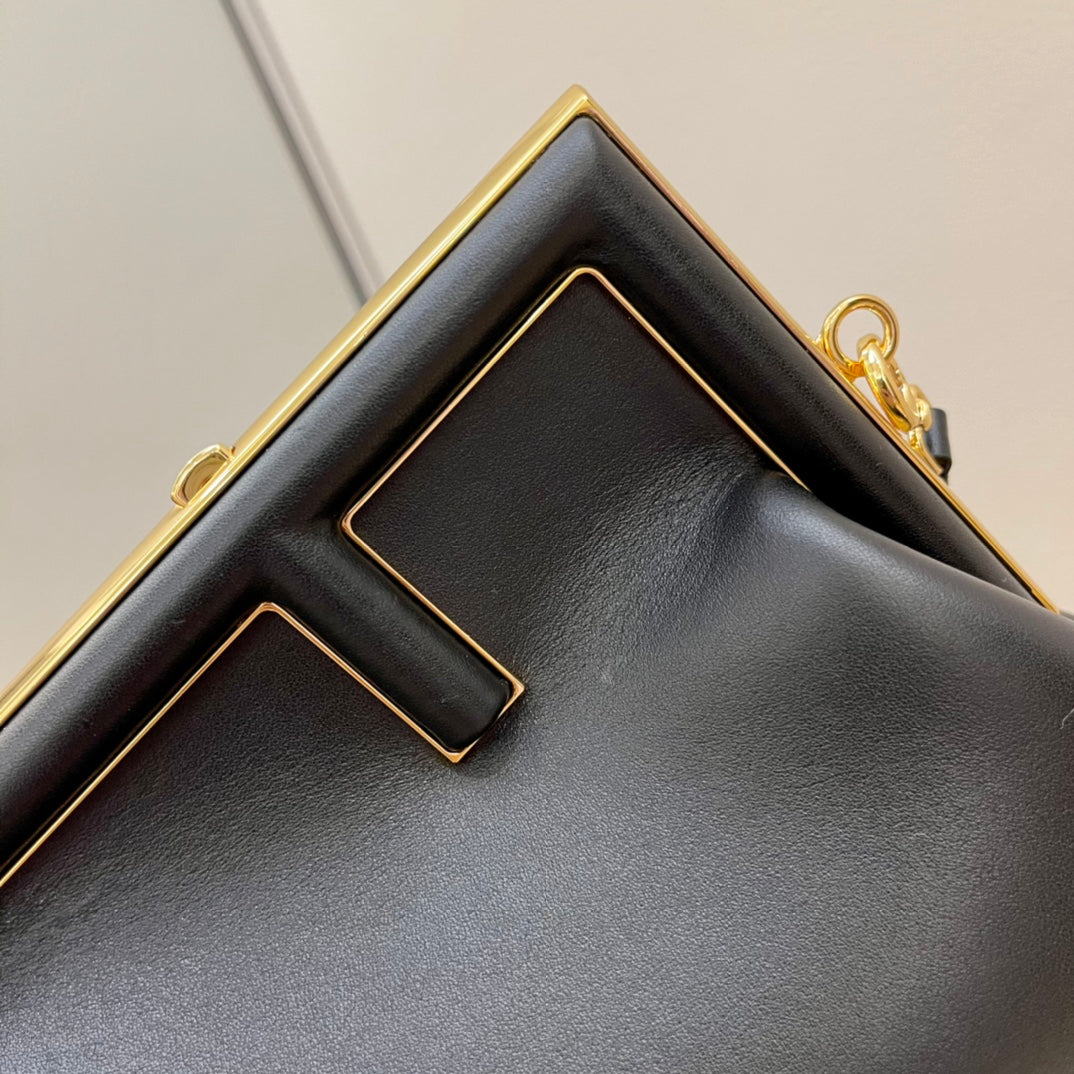 [TOP] FENDI FENDI First Small Bag - Black