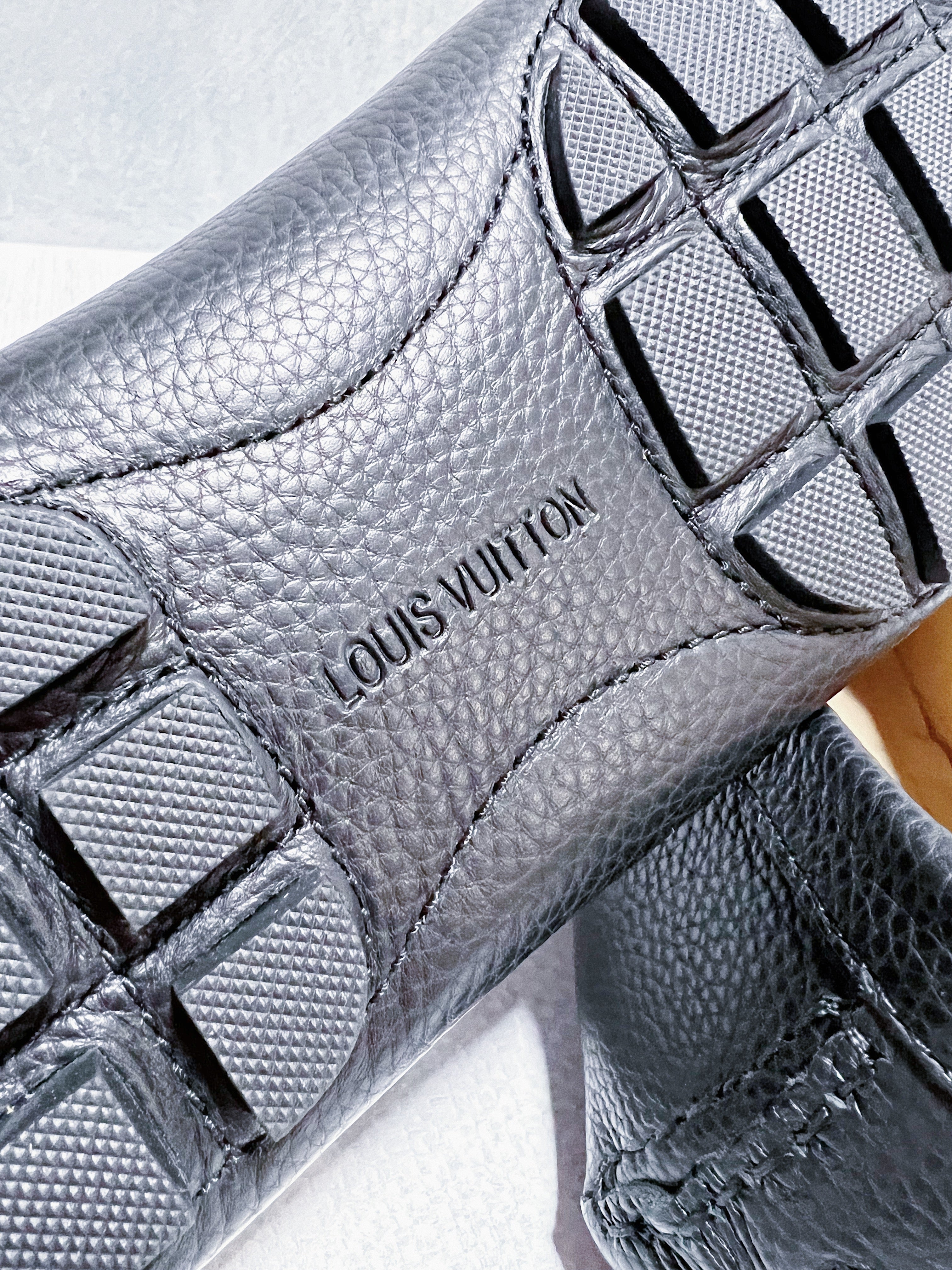 [TOP] Louis Vuitton LV L*V Montaigne Loafers w Gold Hardware - Black