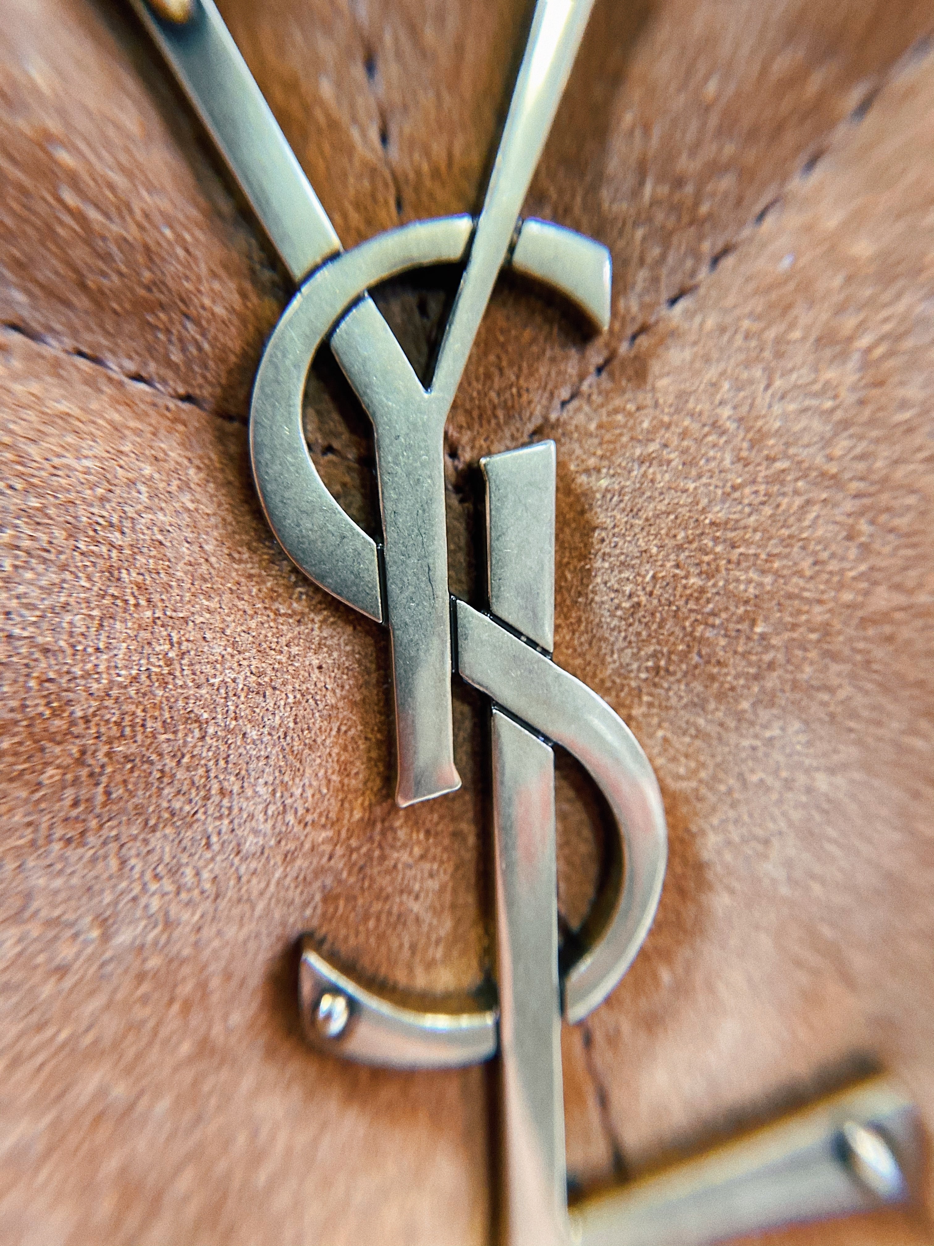 [TOP] Yves Saint Laurent YSL YSL LouLou Puffer Medium Suede Leather 35X23X13.5cm - BROWN