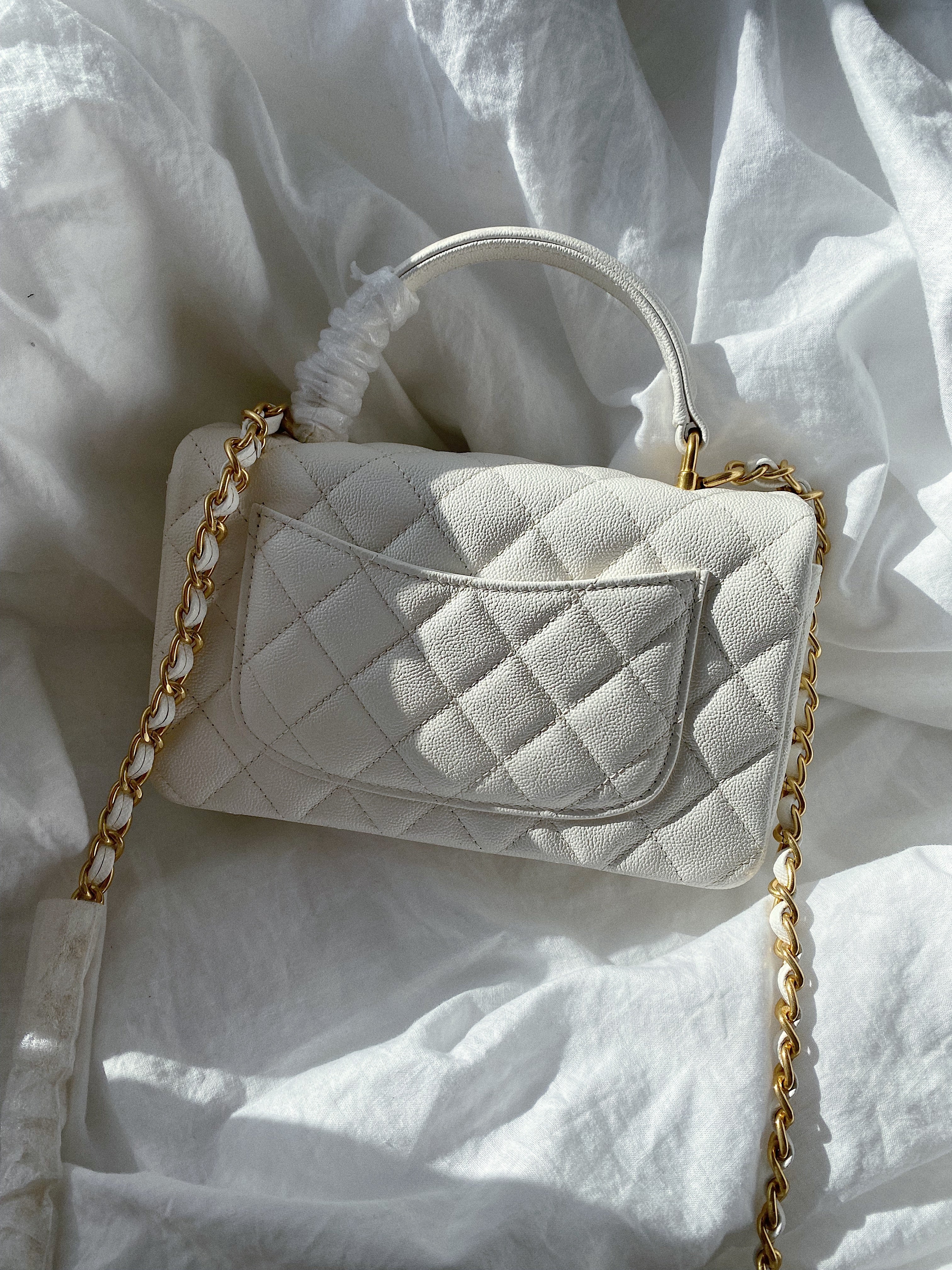 [TOP] CHANEL Classic Flap Bag with Top Handle Caviar Skin New Mini 20cm - White & GHW