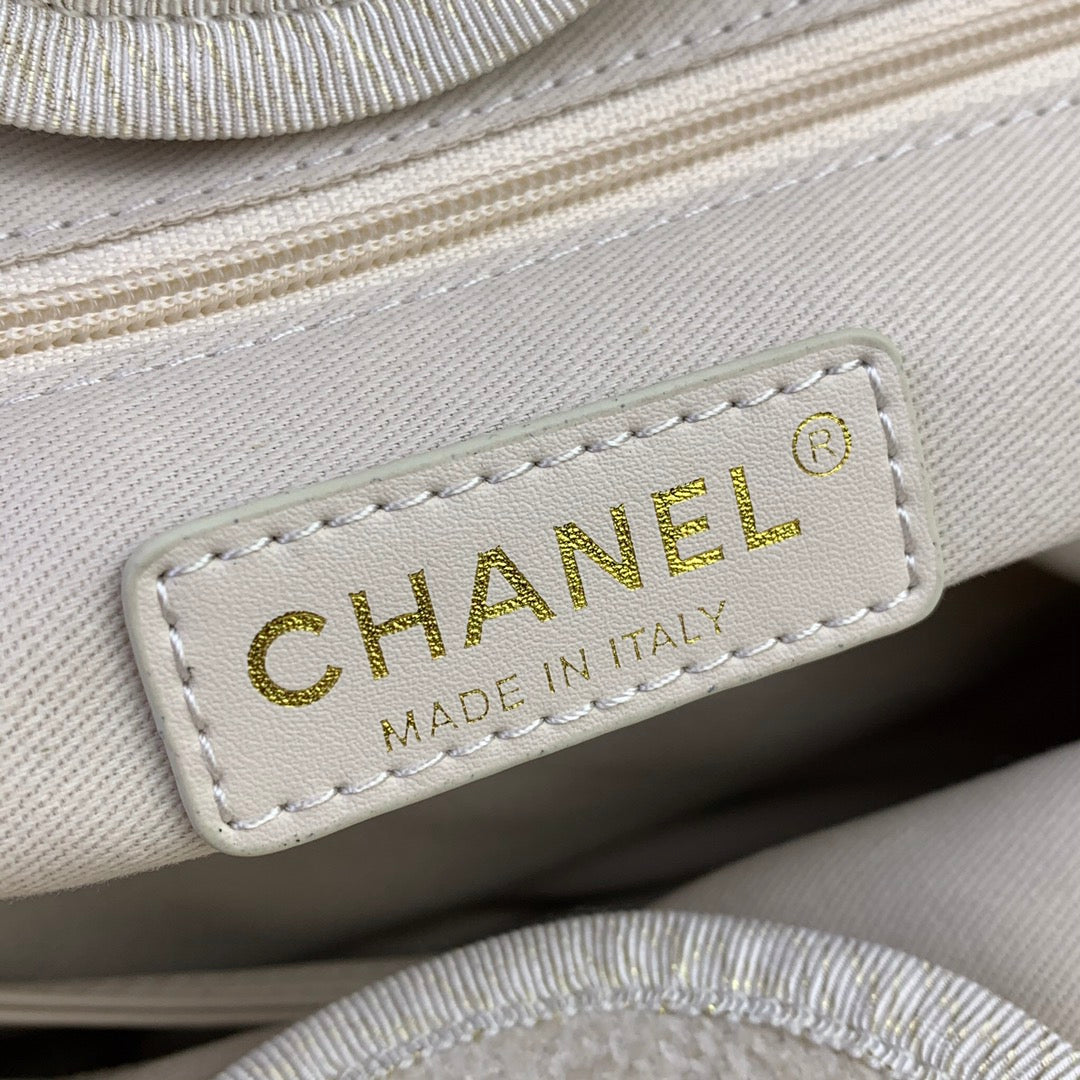 [TOP] CHANEL Deauville Tote Shopping Bag - White and Golden Threading