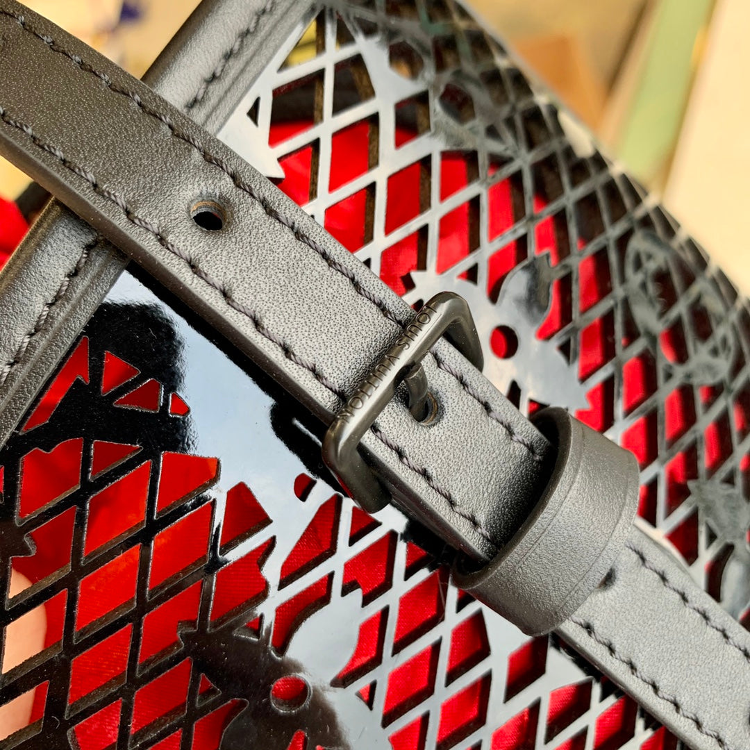 [TOP] Louis Vuitton LV  Nicolas Ghesquiere Bucket Bag 23 x 26 x 16 cm- Black