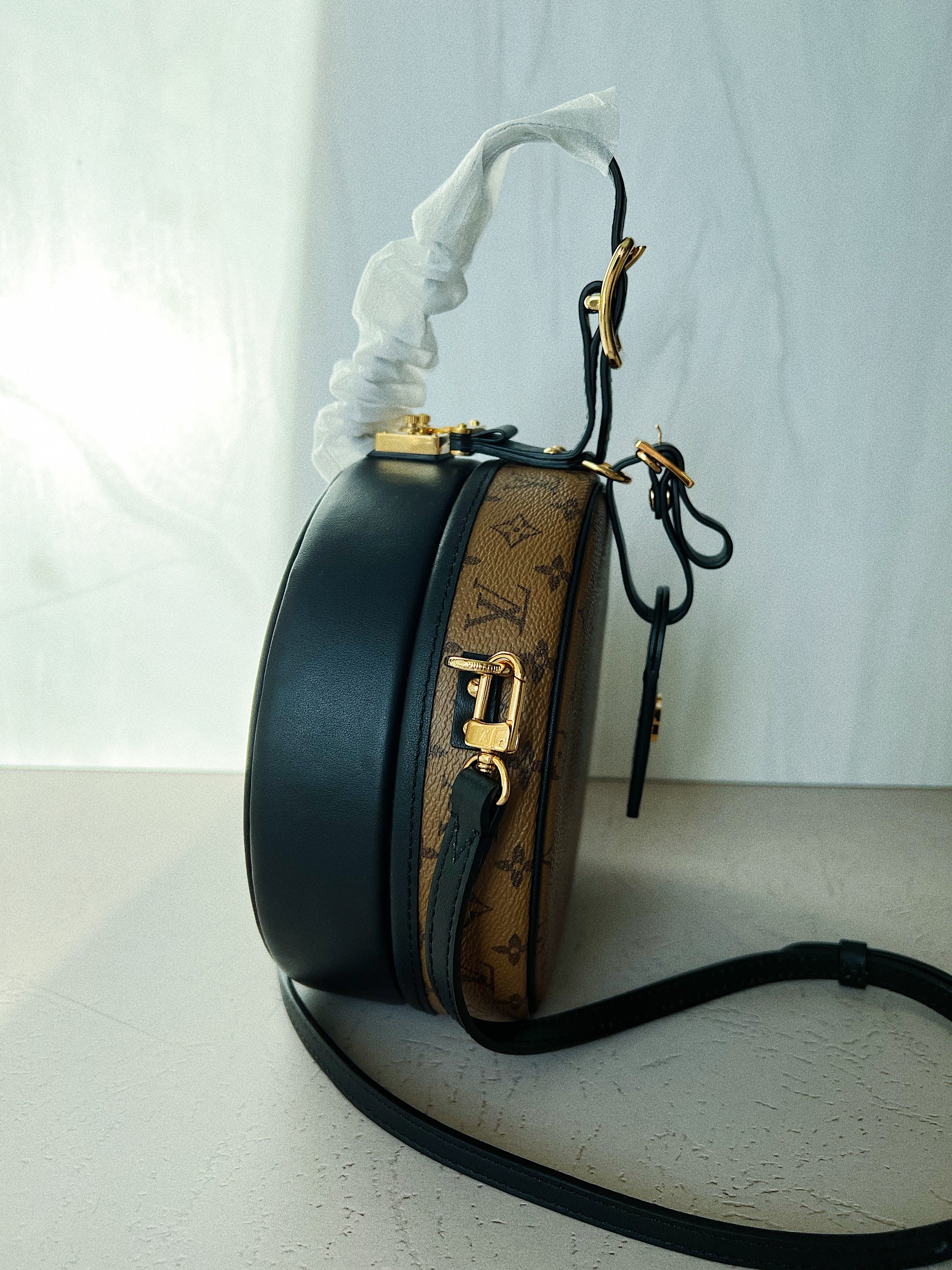 [TOP] Louis Vuitton LV Reverse Monogram Petit Boite Chapeau 22 ×8×20CM- Black