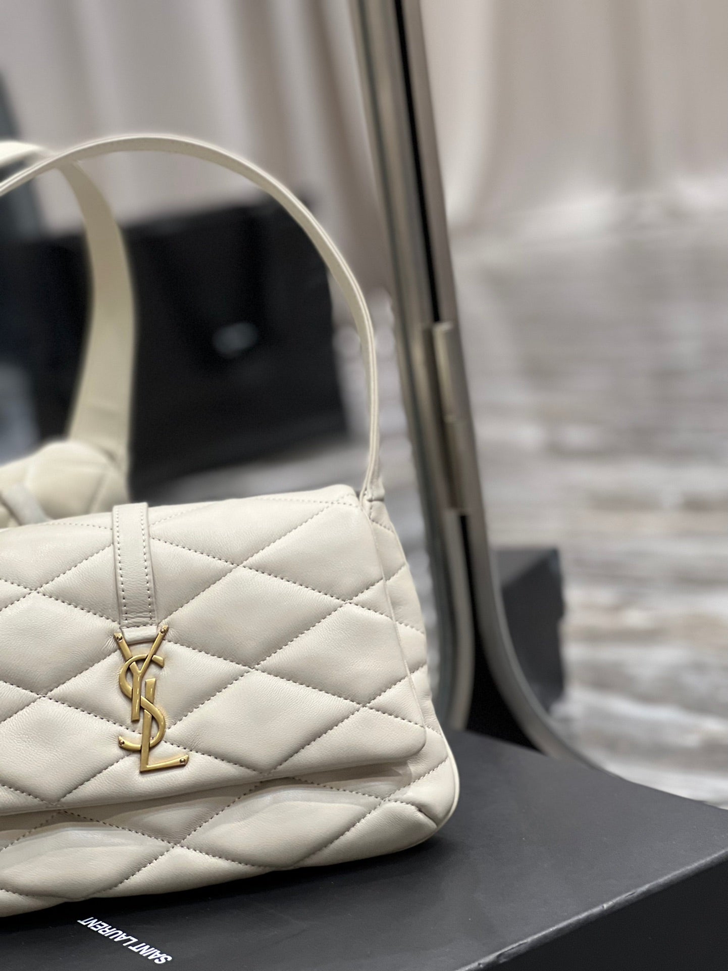 [TOP] Yves Saint Laurent YSL Le 57 Small Shoulder Bag - White