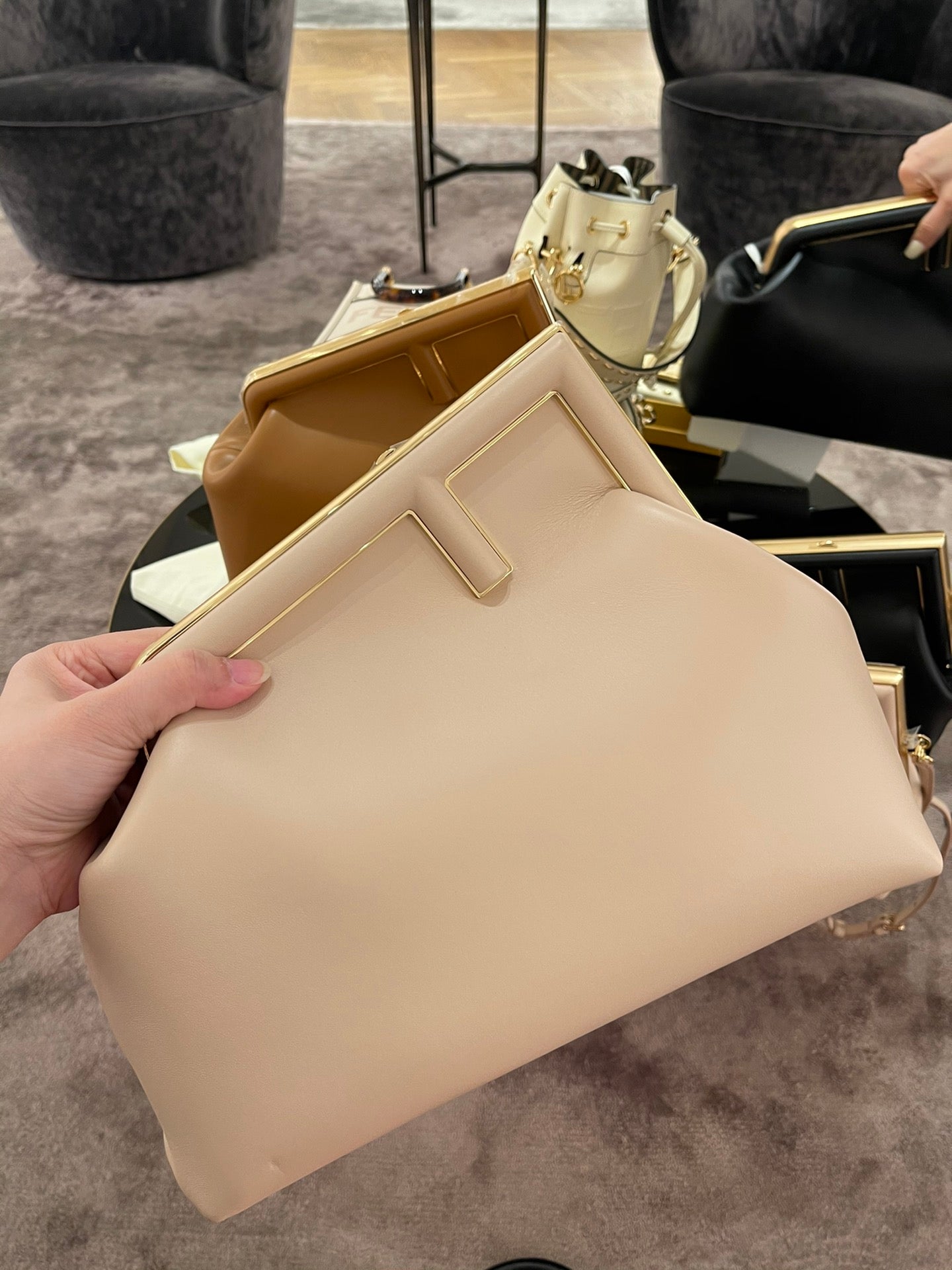 [TOP] FENDI FENDI First Medium Bag - Cream