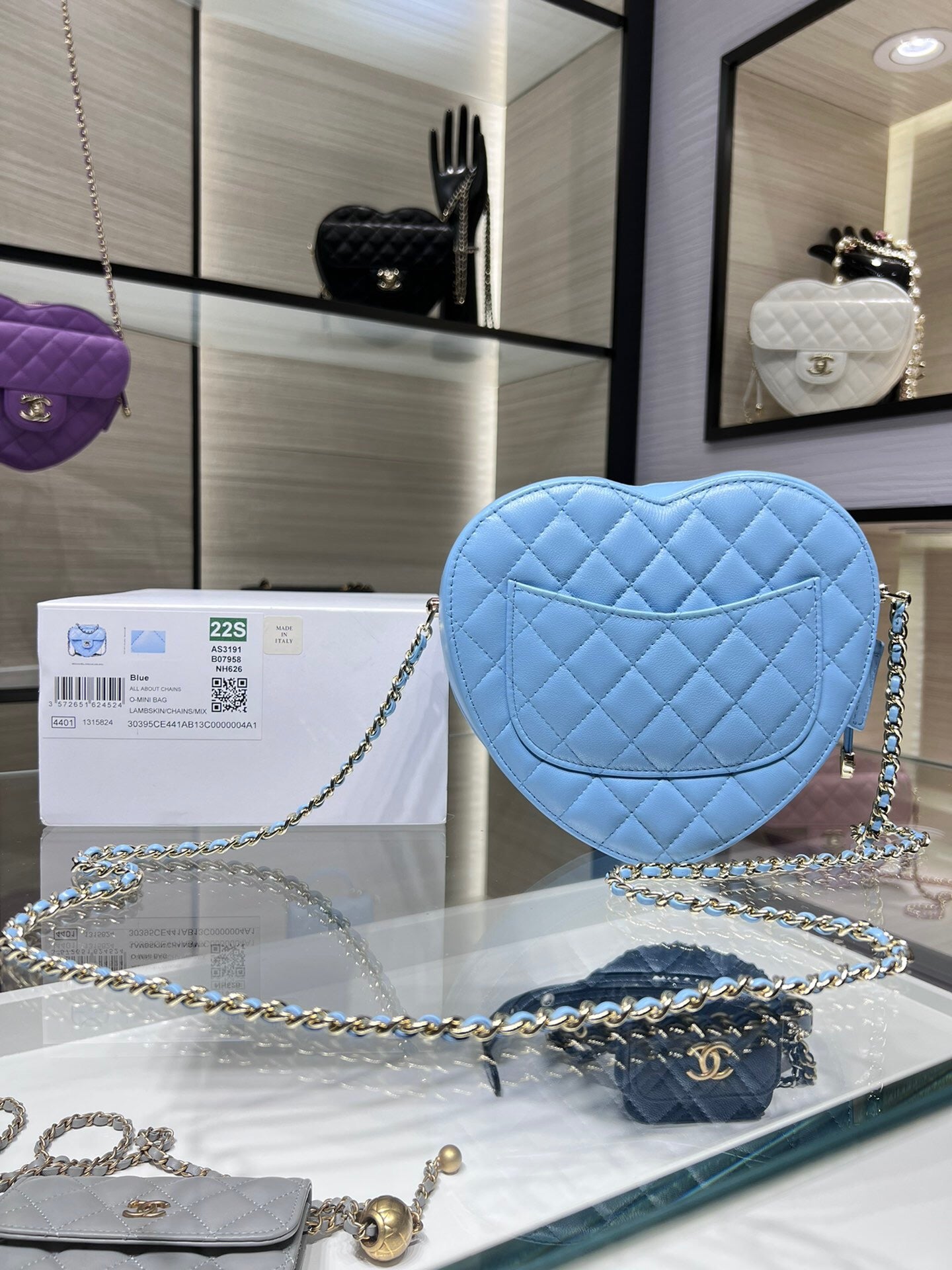 [TOP] CHANEL Heart Bag Large 16.5x18x6.5cm - Blue & GHW