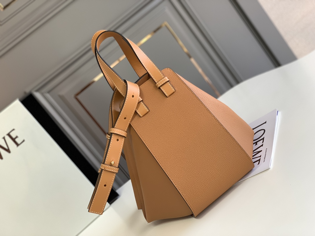 [TOP] LOEWE Calfskin Hammock Bag 20*19*14/29*14*26cm - Brown