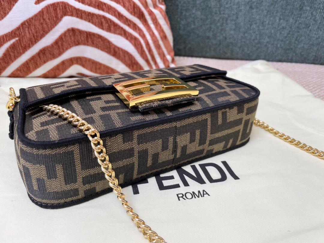 [TOP] FENDI FENDI Baguette Mini Canvas Bag