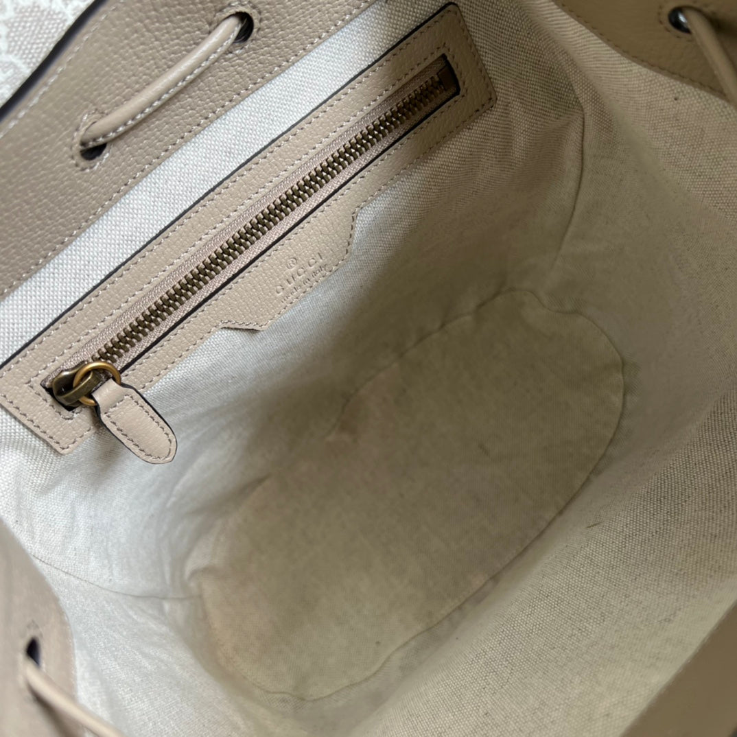[TOP] GUCCI G*G Interlocking G Backpack - Cream