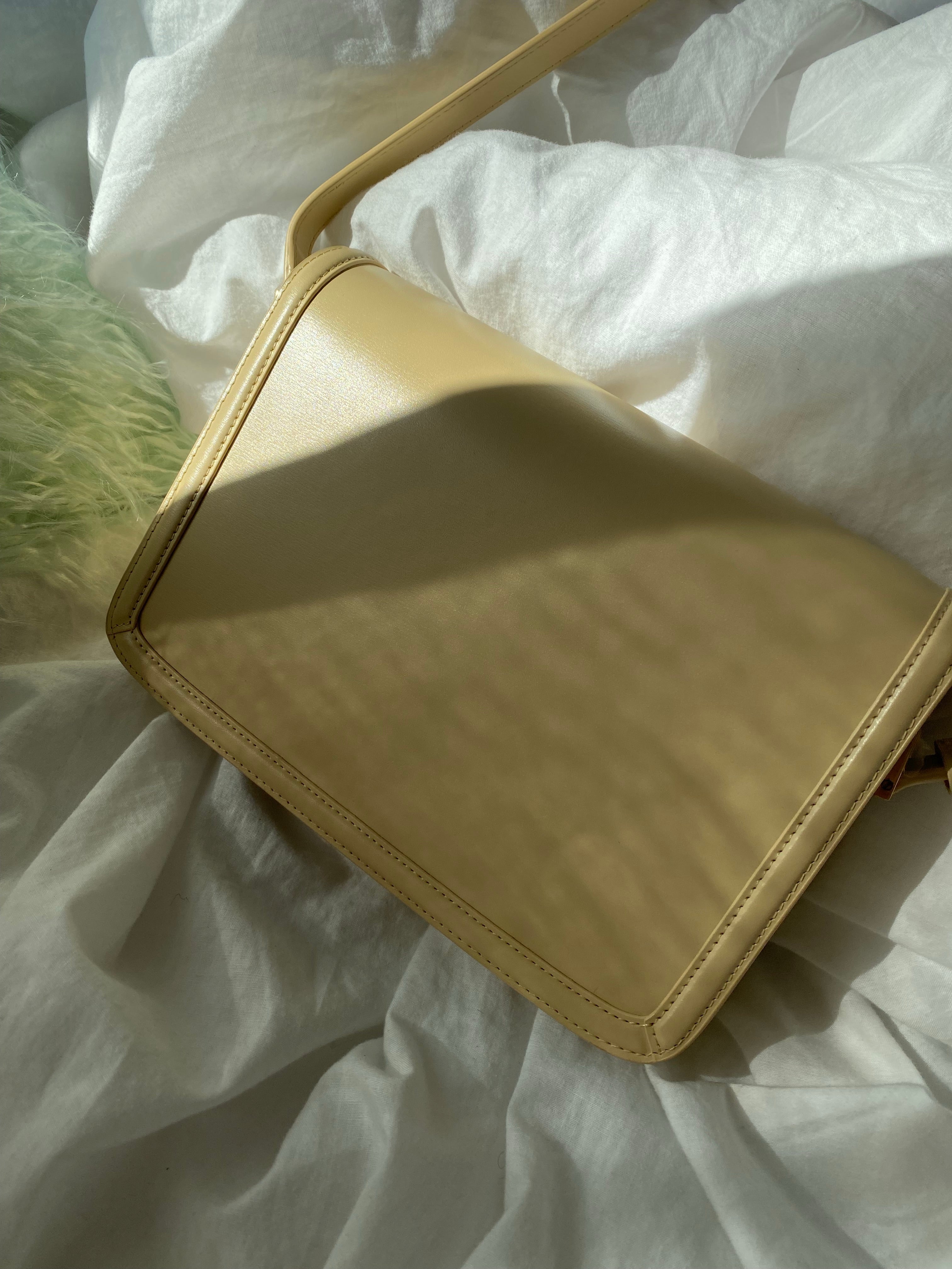 [TOP] Yves Saint Laurent YSL Solferino Medium Shoulder Bag - Beige