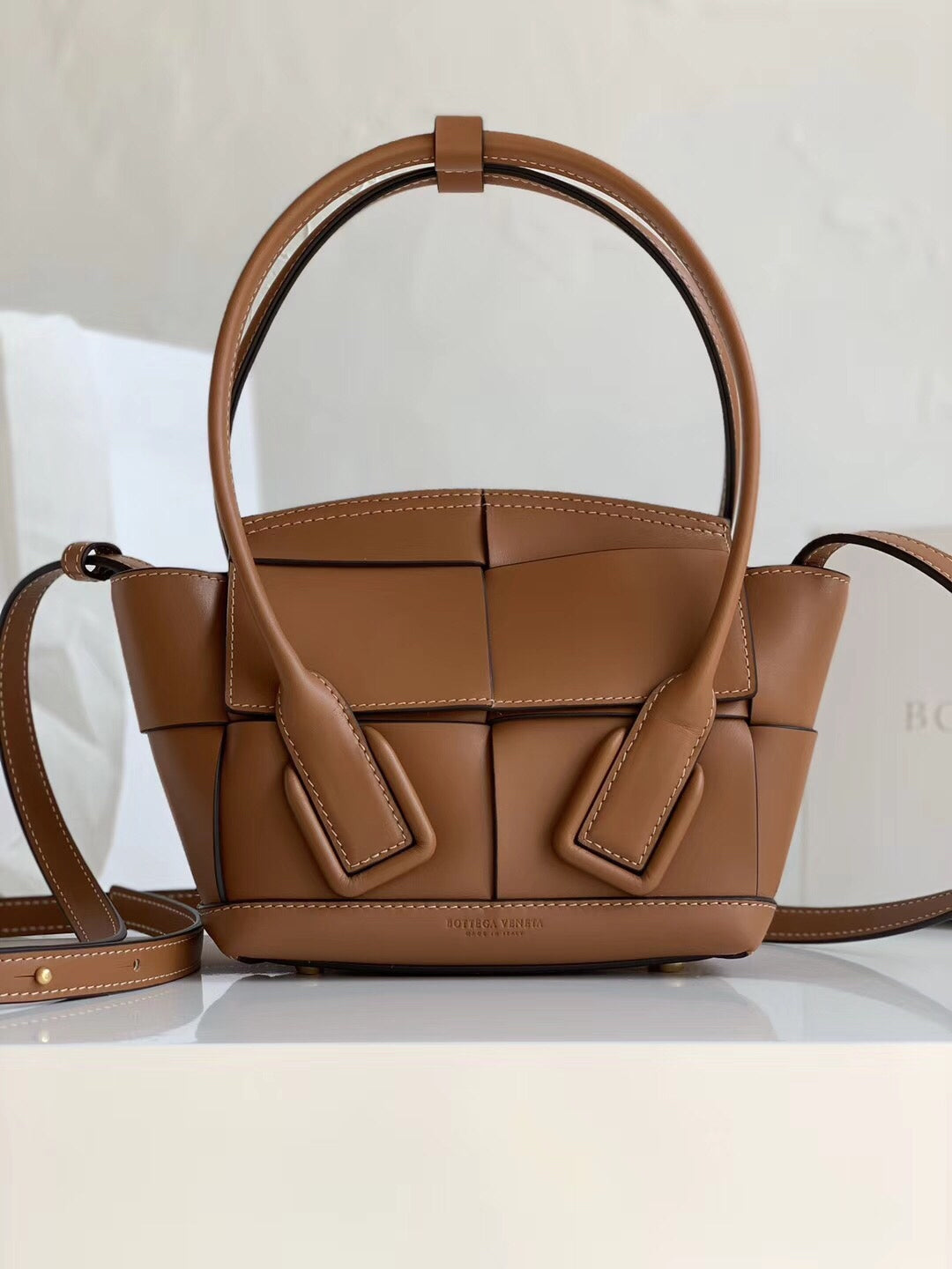 [TOP] Bottega Veneta BV Mini Arco 29 Leather Bag - Brown