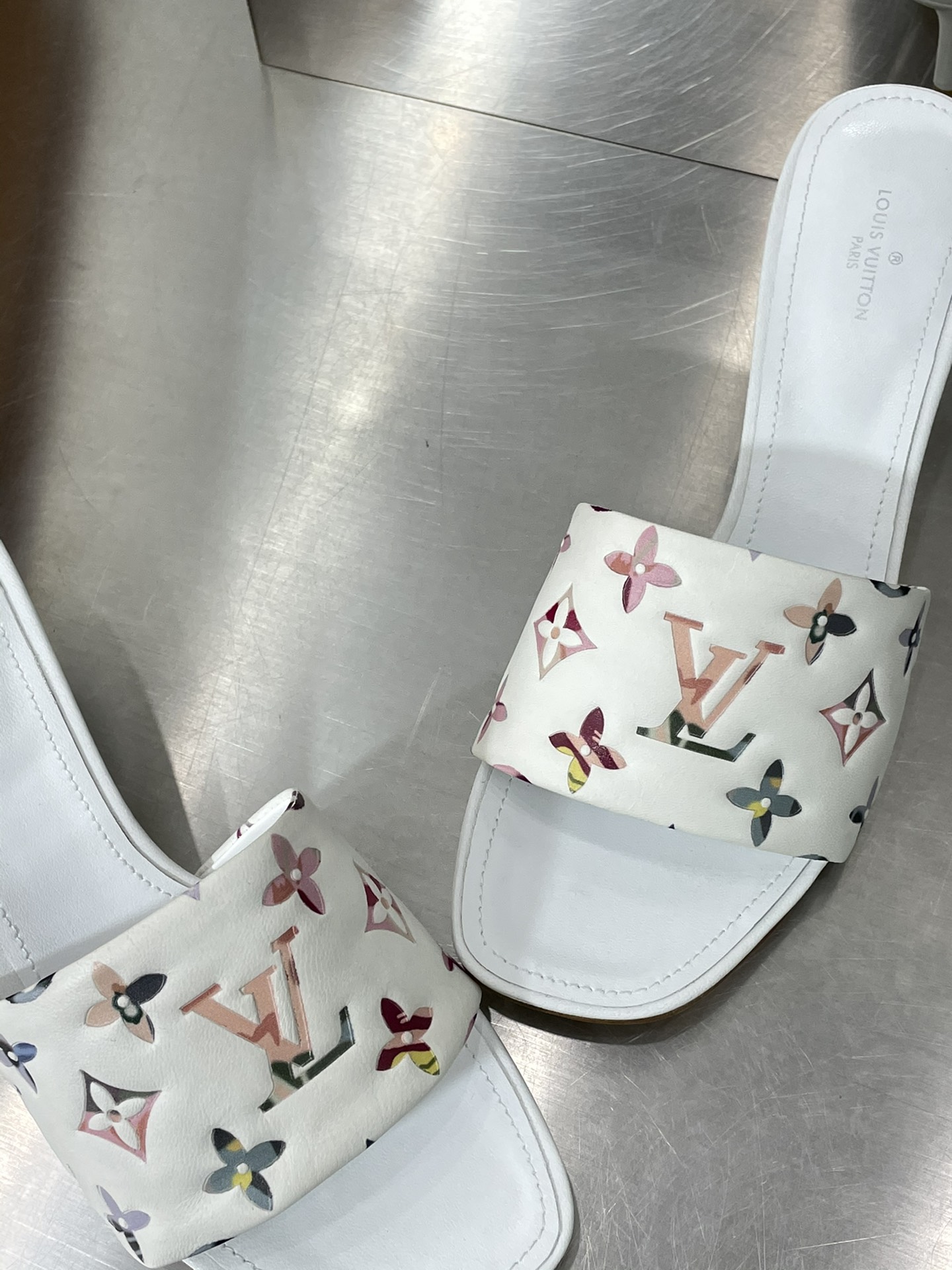 [TOP] Louis Vuitton LV Monogram High Heels - 4 Color