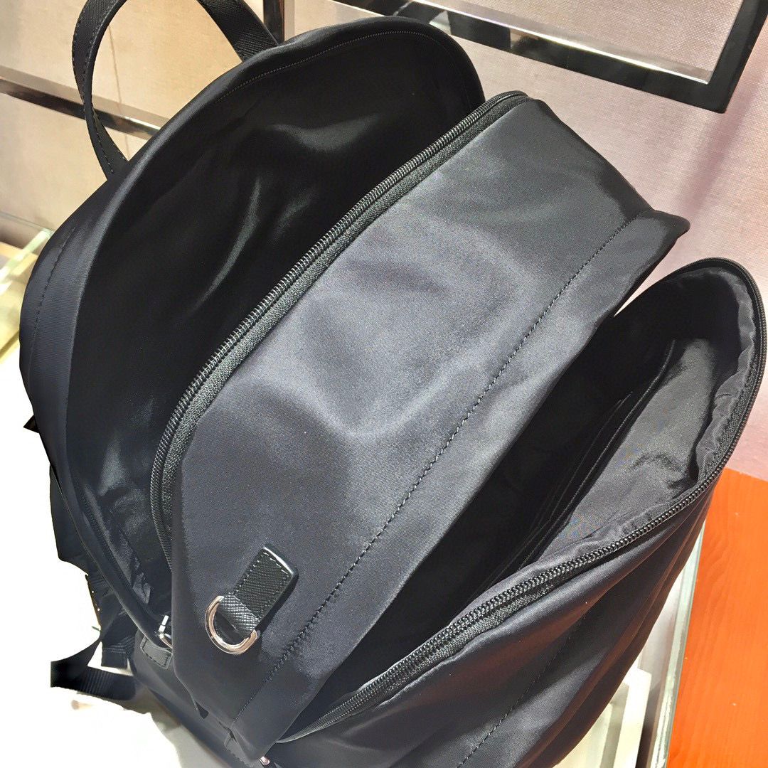 [TOP] PRADA Re-Nylon and Saffiano Leather Backpack - Black