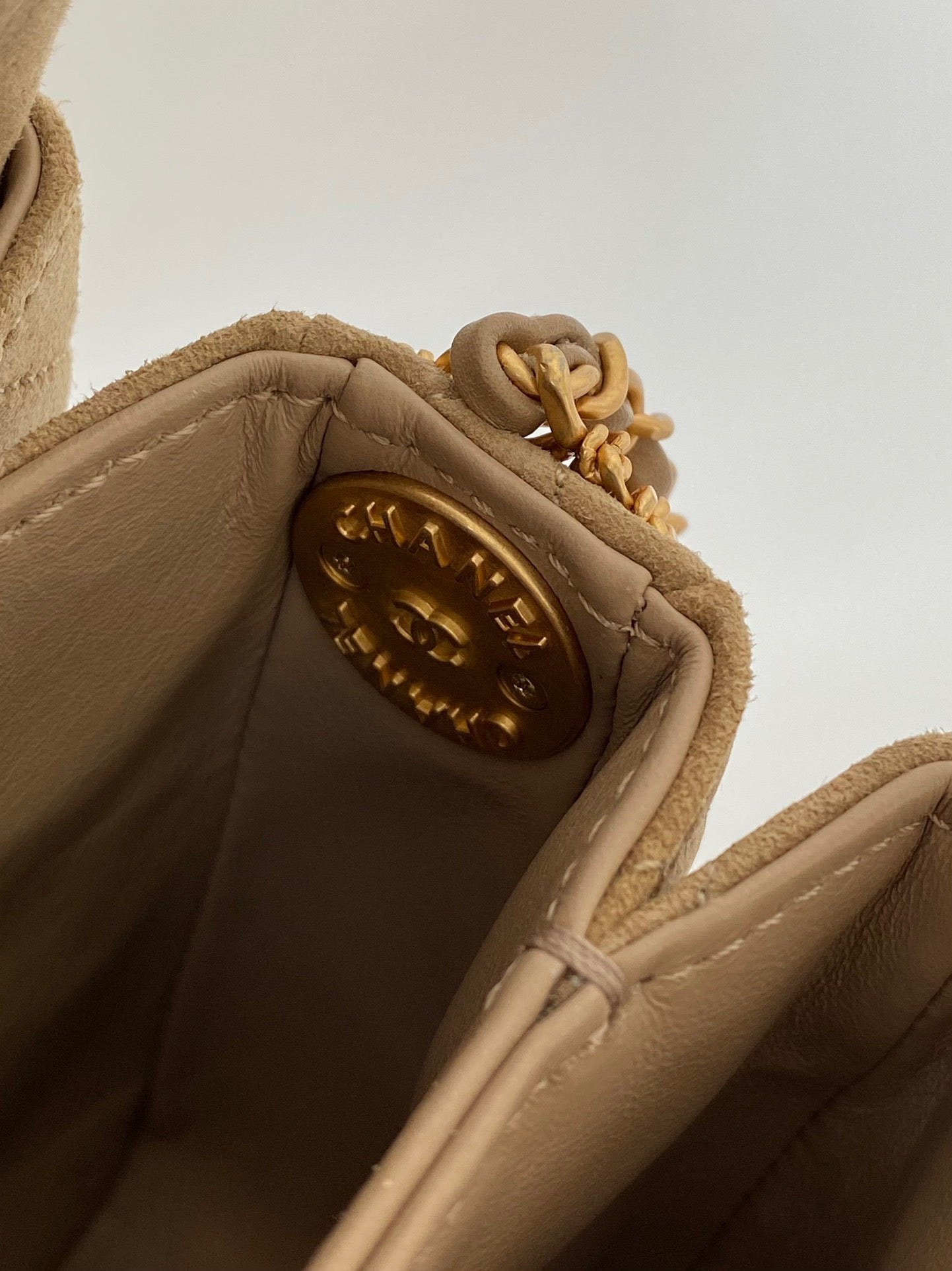 [TOP] CHANEL 19 Bag Coin Chain Small 26CM - Tan