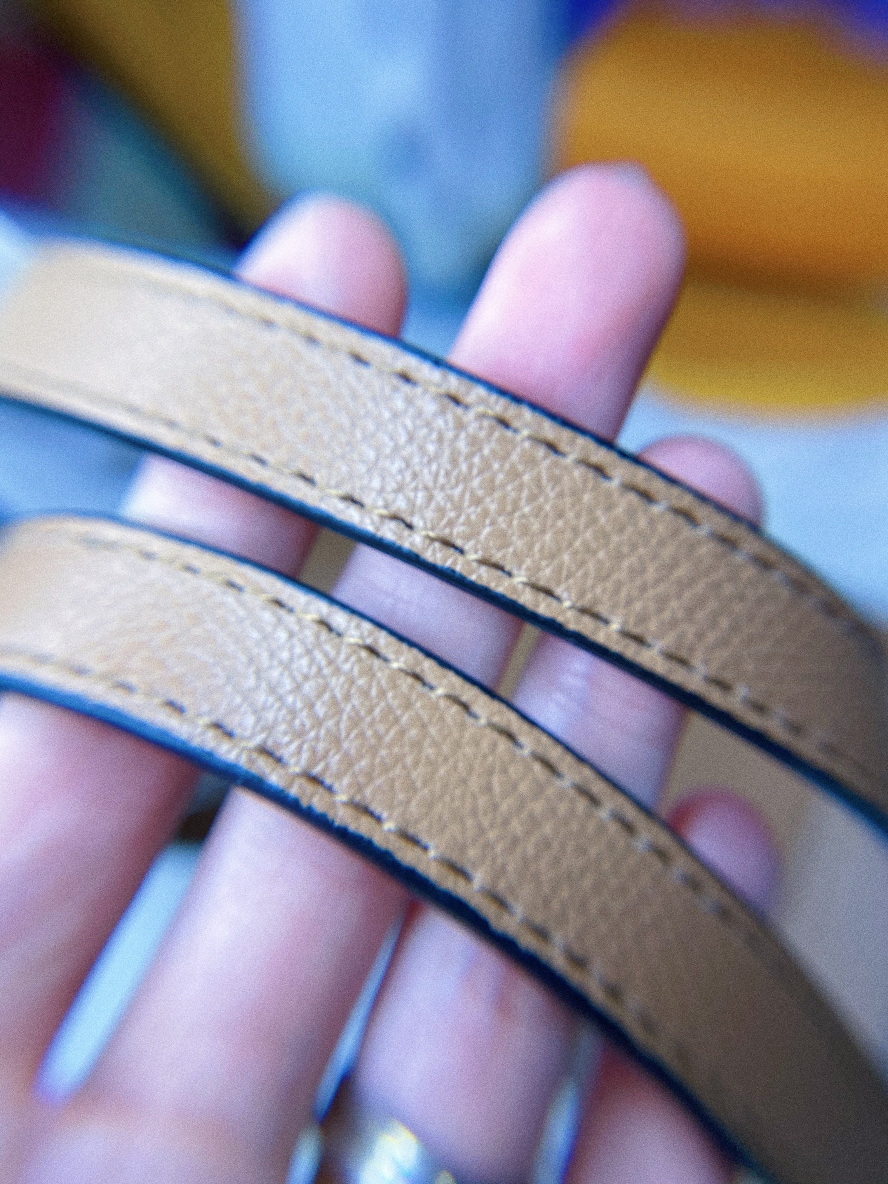 [TOP] BURBERRY Reversible Tote - Nude