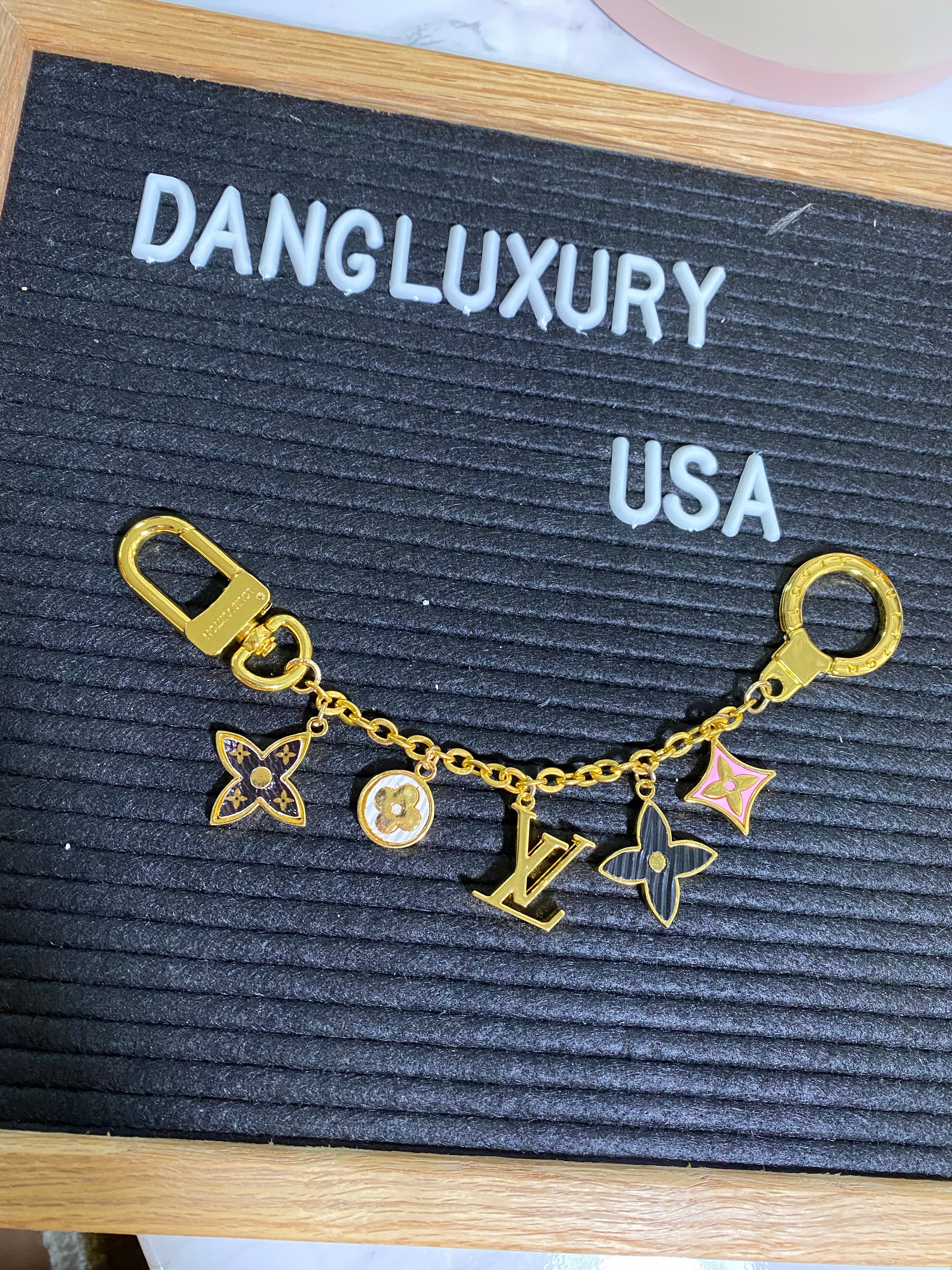 [TOP] Louis Vuitton LV LV Monogram Spring Street Bag Charm