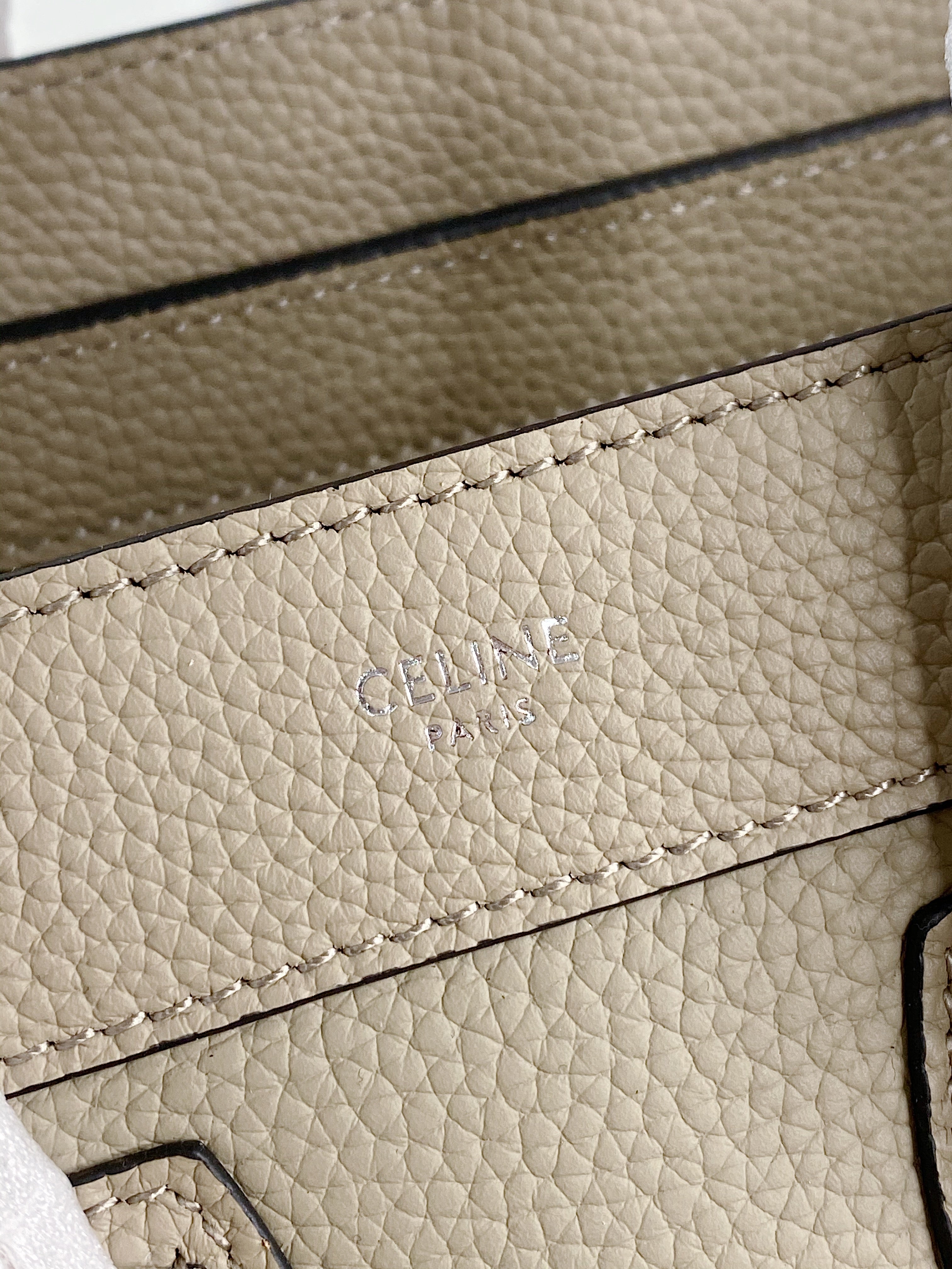 [TOP] CELINE Nano Luggage Bag In Grainy Calfskin 20x20x10cm - Tan