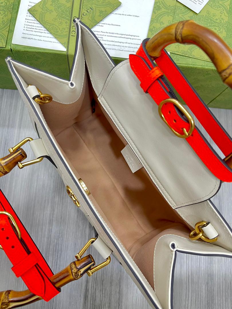 [TOP] GUCCI G*G Diana Medium Bag - White