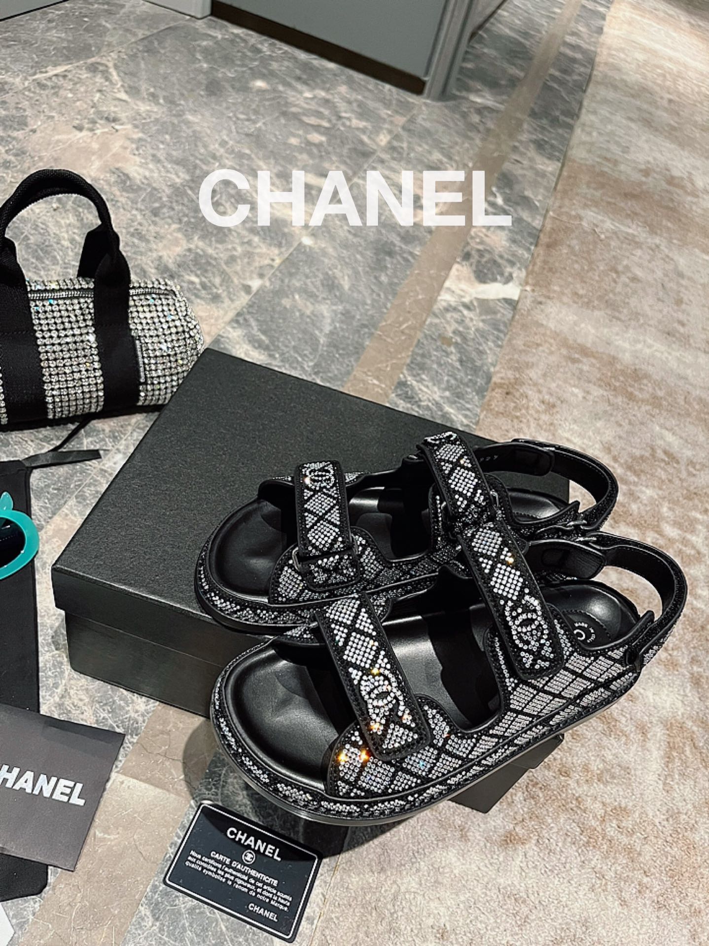 [TOP] CHANEL 22ss Velcro Beach Sandals - Black
