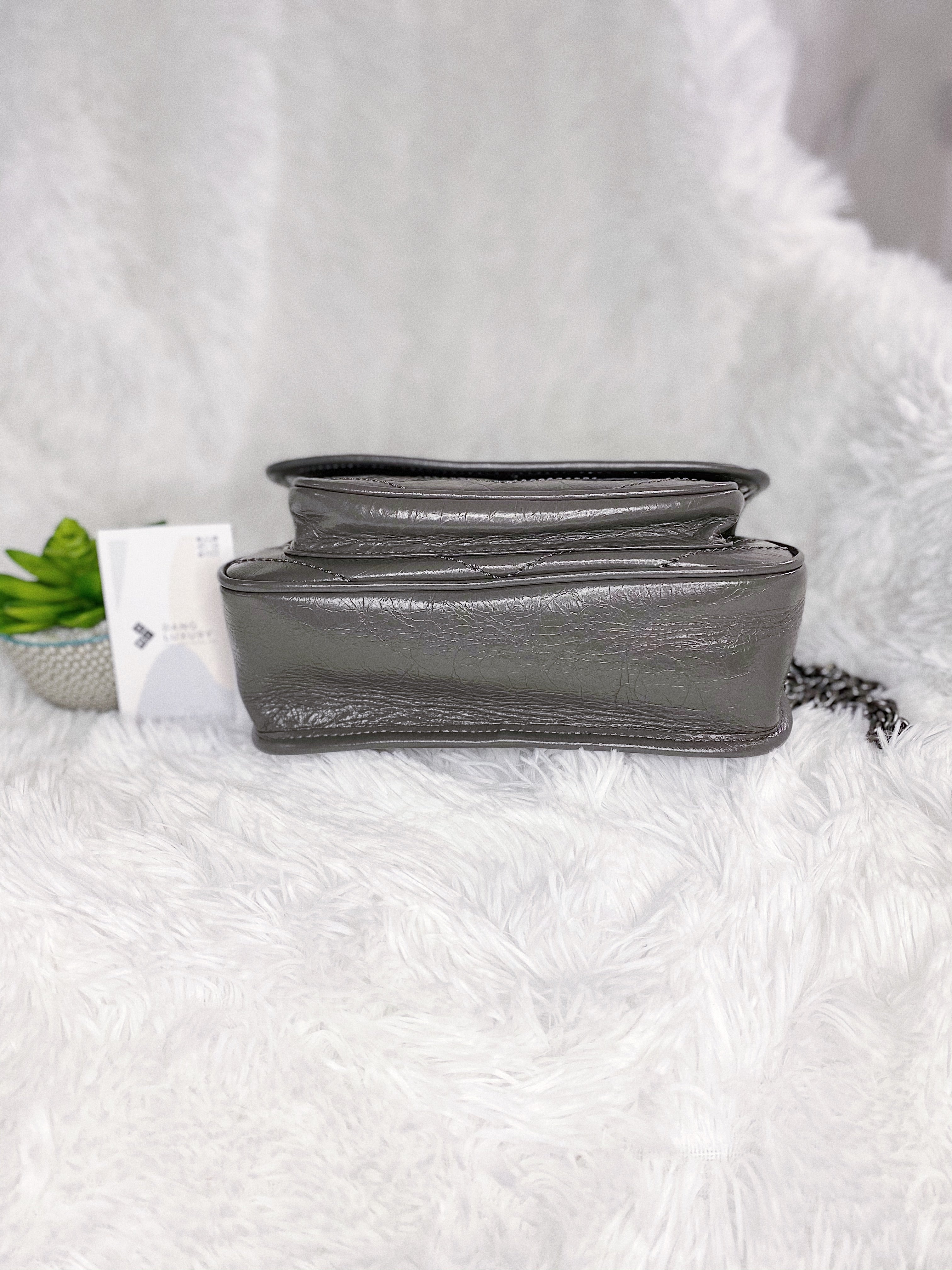 [TOP] Yves Saint Laurent YSL Niki Small Bag Aged Leather 22cm - Stormy Grey