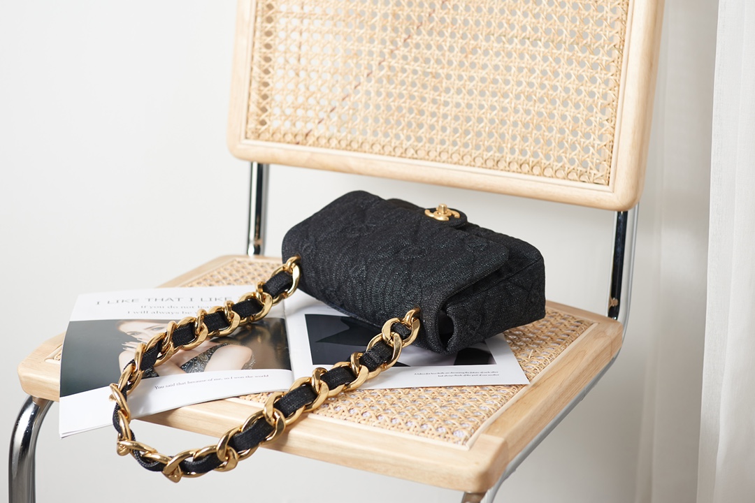 [TOP] CHANEL Classic CF 24x17x7cm -GHW-Black