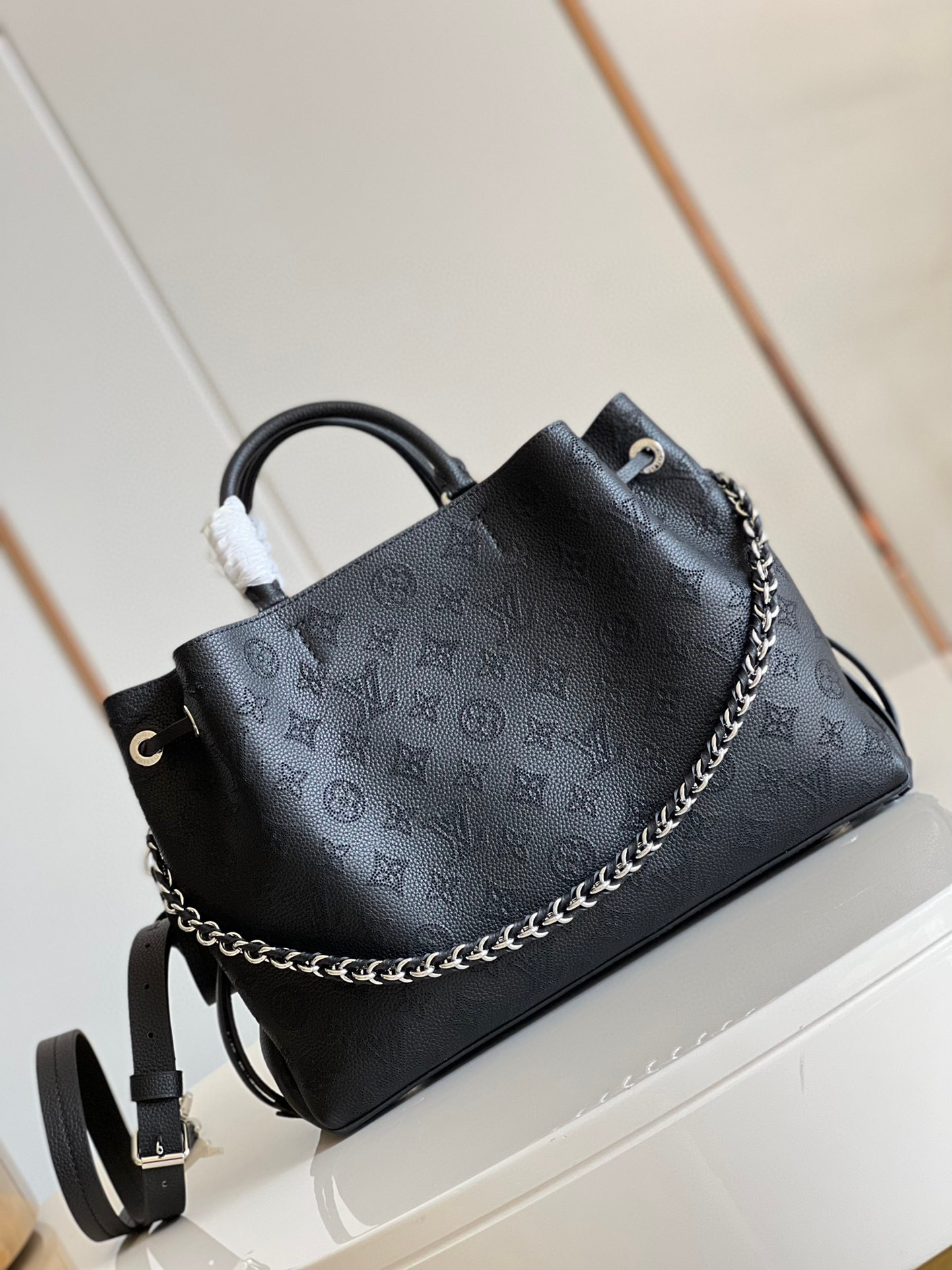 [TOP] Louis Vuitton LV Mahina Bella Tote Bag - Black/White/Beige