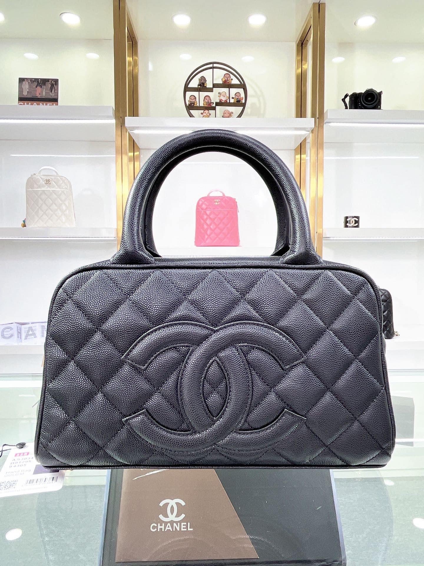 [TOP] CHANEL Bowler Mini Bag - Black