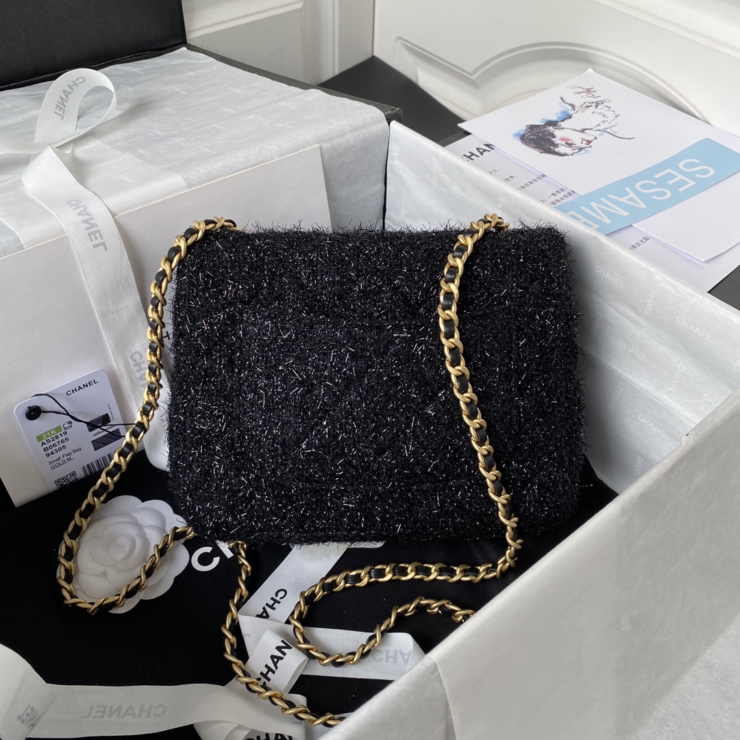 [TOP] CHANEL Classic Flap Bag 16×19.5×6cm - GHW - Black