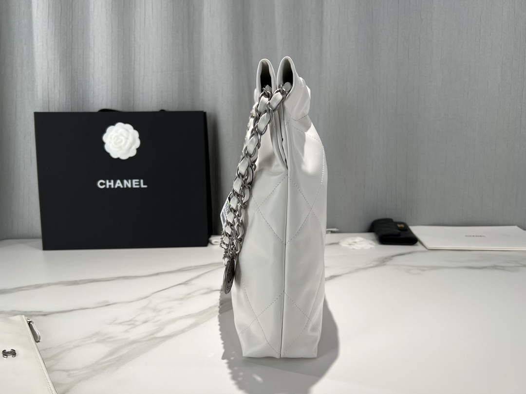 [TOP] CHANEL 22 Bag 35CM - SHW - White