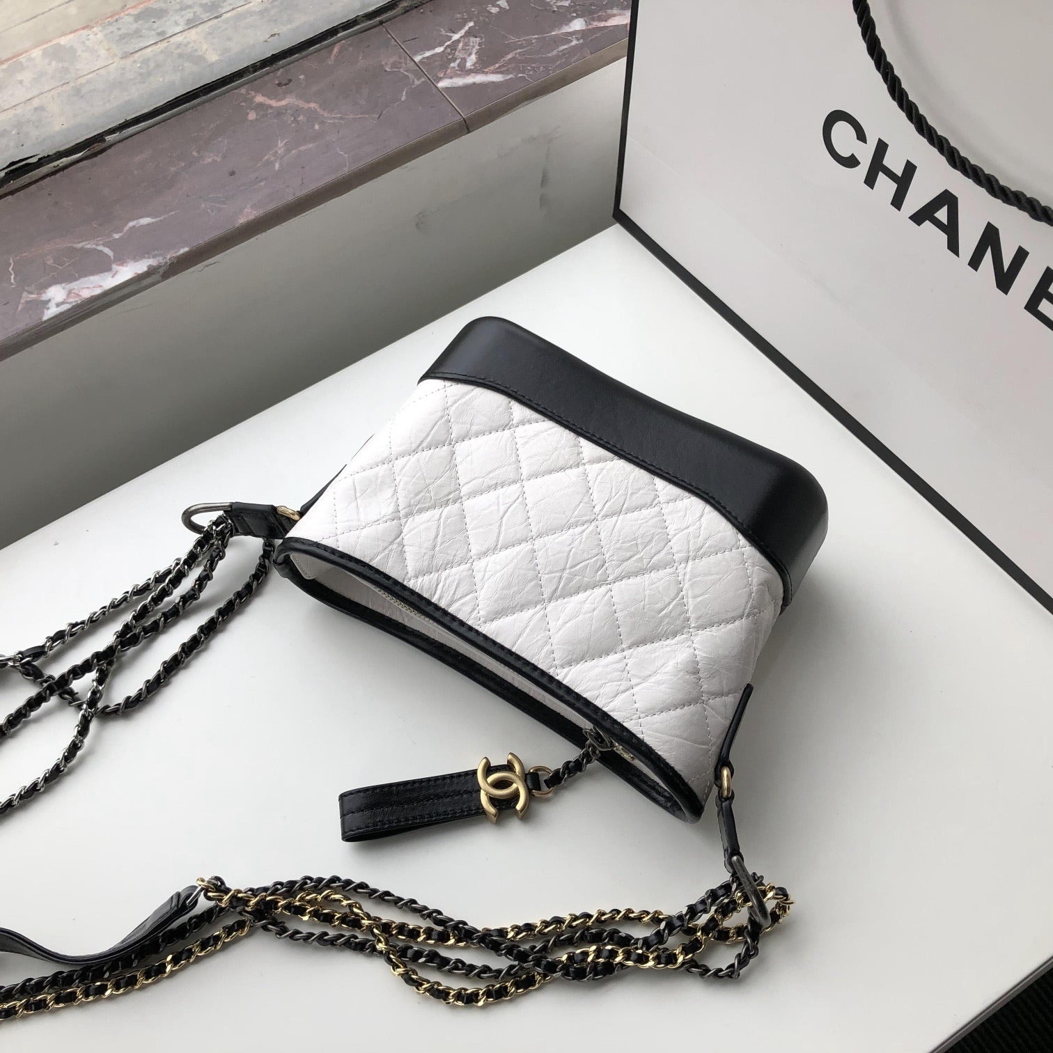 [TOP] CHANEL Gabrielle Bag Aged Lambskin Small 20cm - Black and White