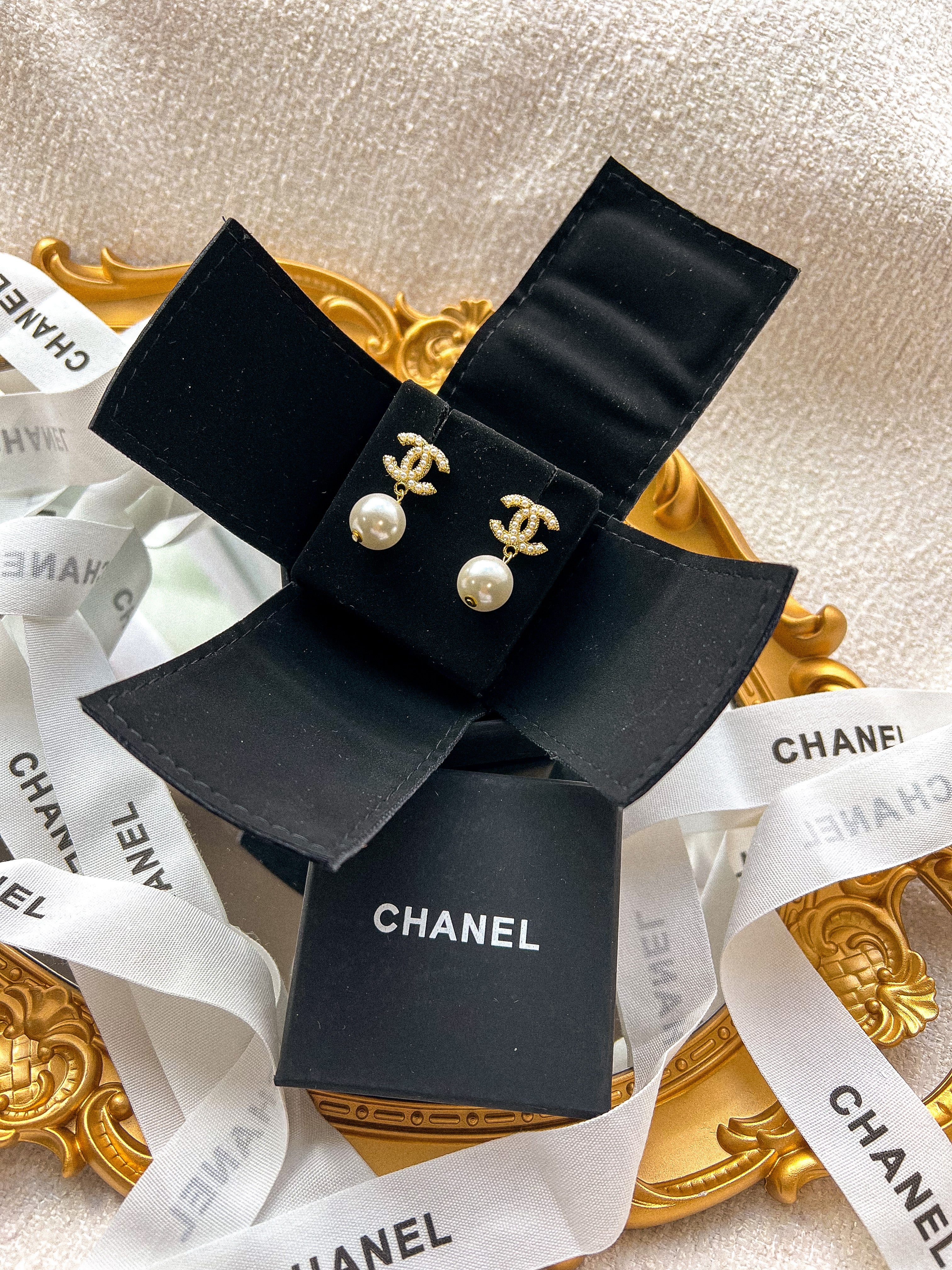 [TOP] CHANEL Immitation Pearl Drop Earrings