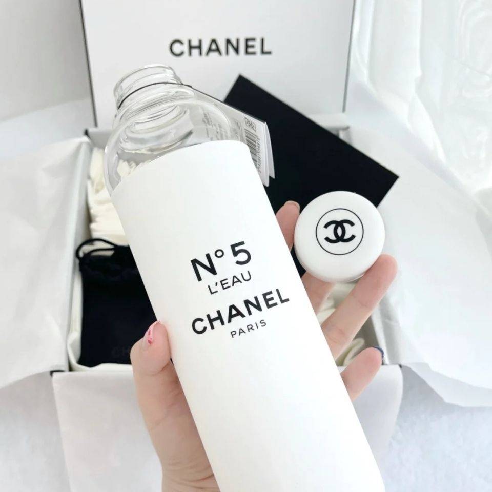 [TOP] CHANEL Glass Bottle w White Silicon