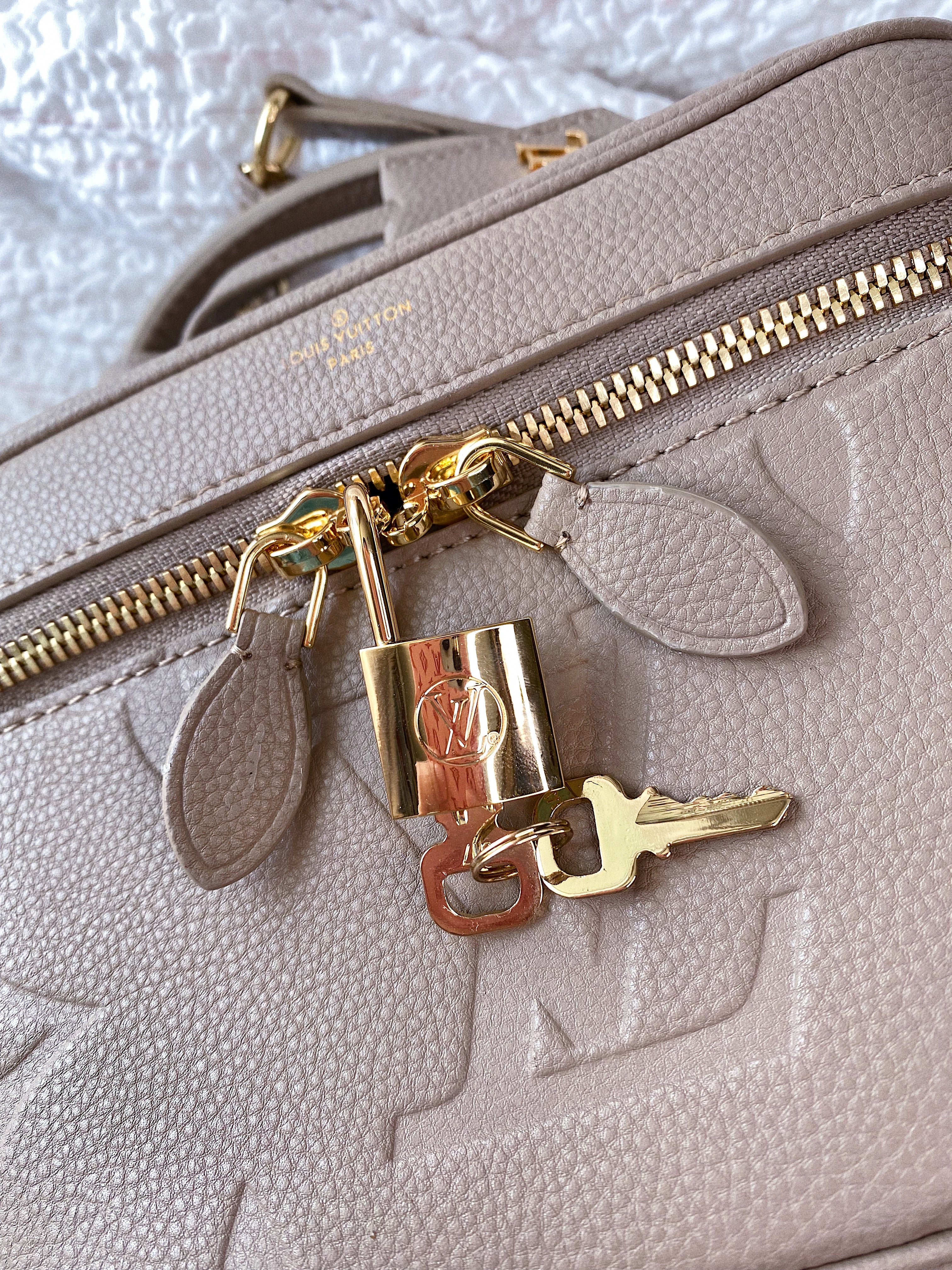 [TOP] Louis Vuitton LV Vanity Pm Bag Giant Monogram 19 x 13 x 11CM- Turtle Dove