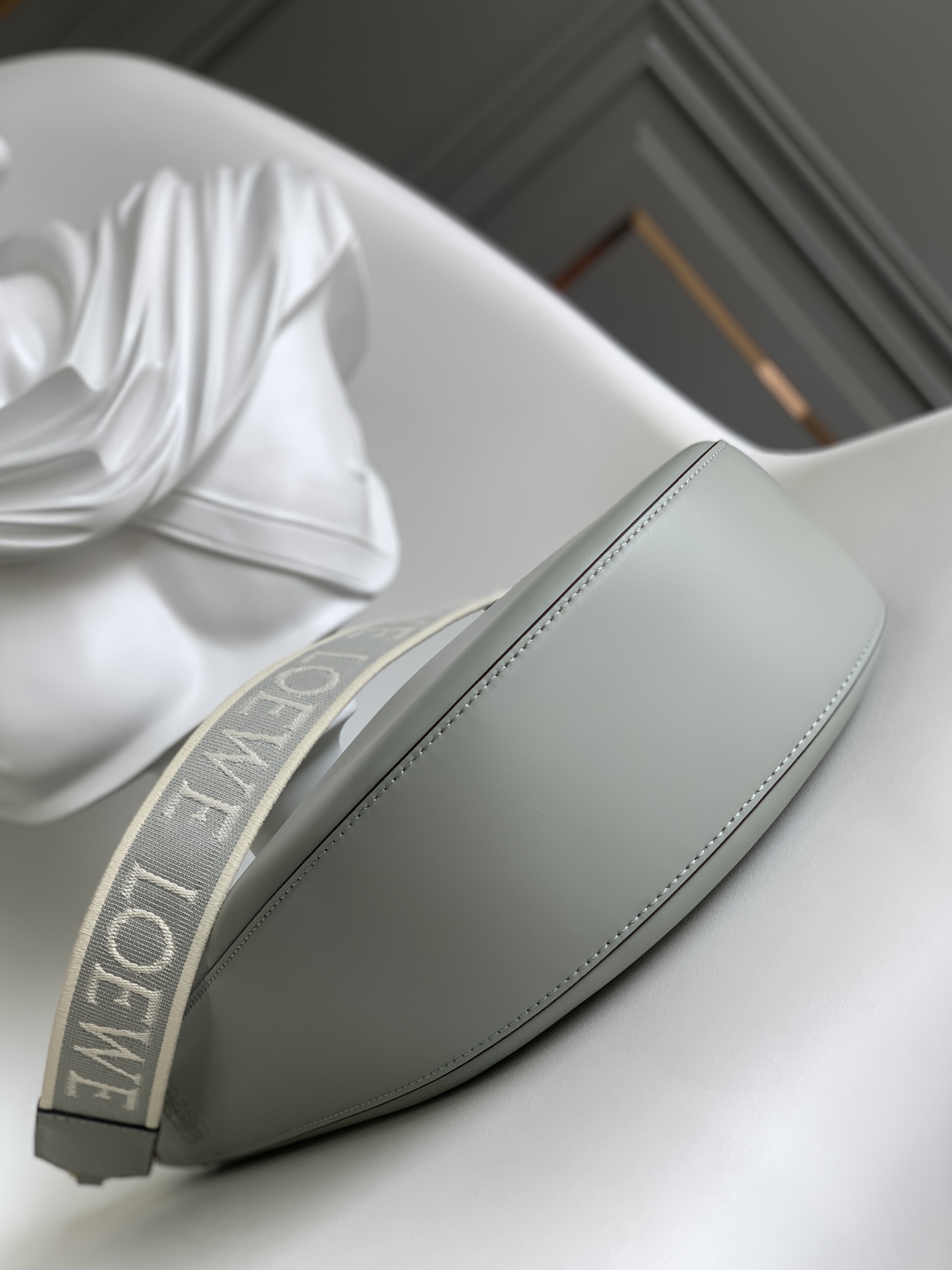 [TOP] LOEWE Calfskin Luna Bag 34*9*30cm - Gray