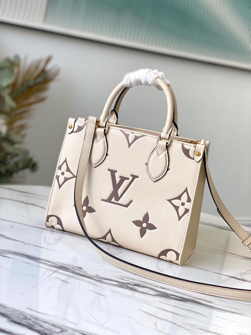 [TOP] Louis Vuitton LV  On The Go Giant Monogram 2 Tones PM 25X19X11.5cm - Cream