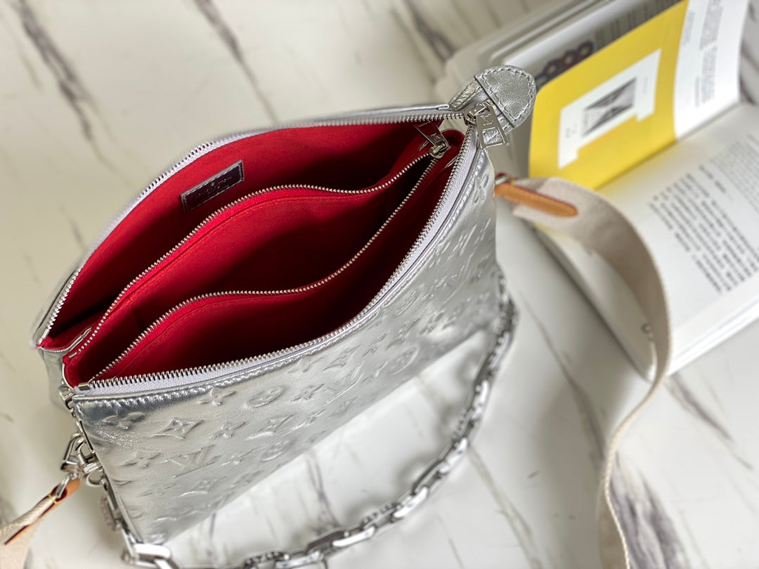 [TOP] Louis Vuitton LV £V Coussin PM Bag 26x20x12cm- Silver