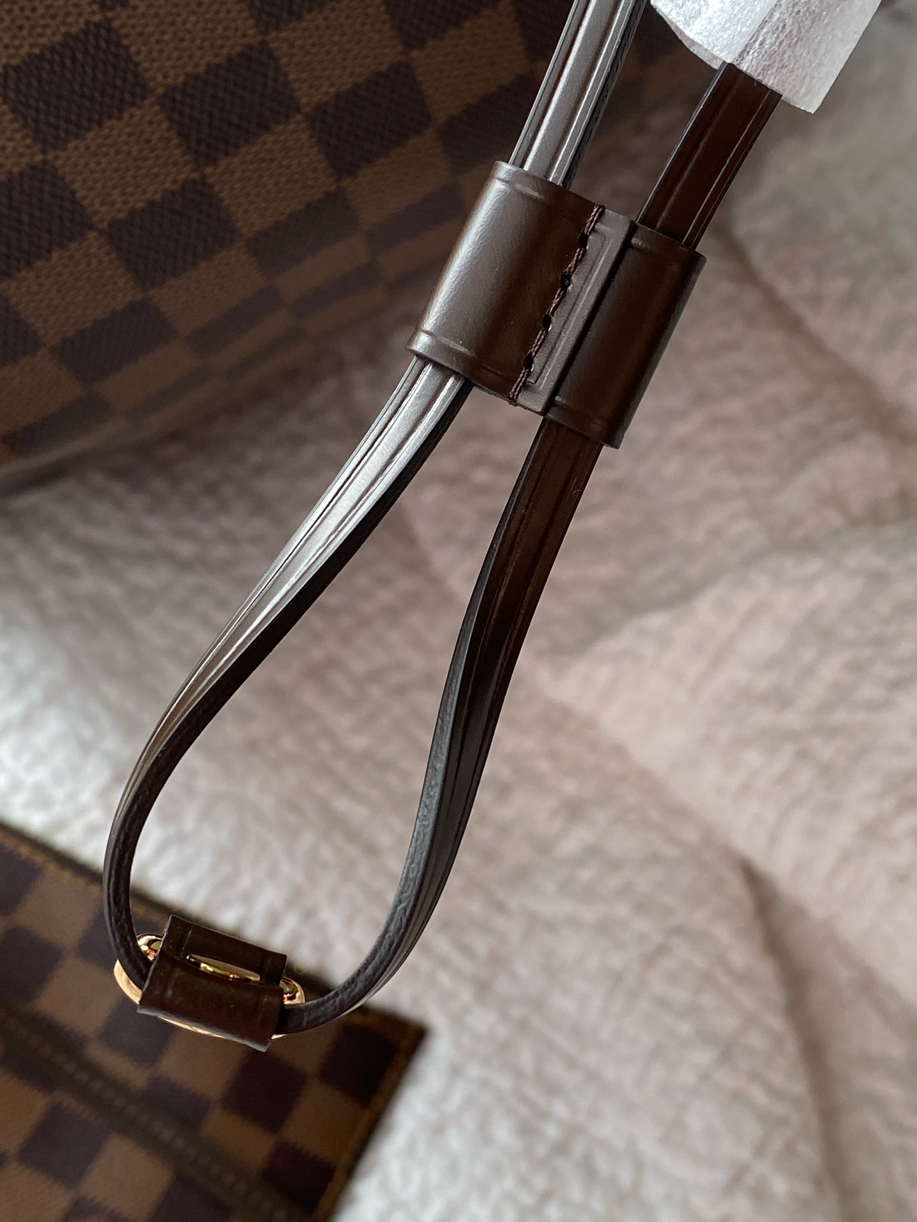 [TOP] Louis Vuitton LV £V Neverful MM Damier Ebene - Red Interior