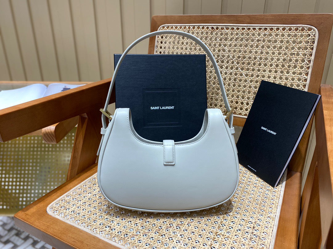 [TOP] Yves Saint Laurent YSL Le Fermoir Leather Shoulder Bag - White