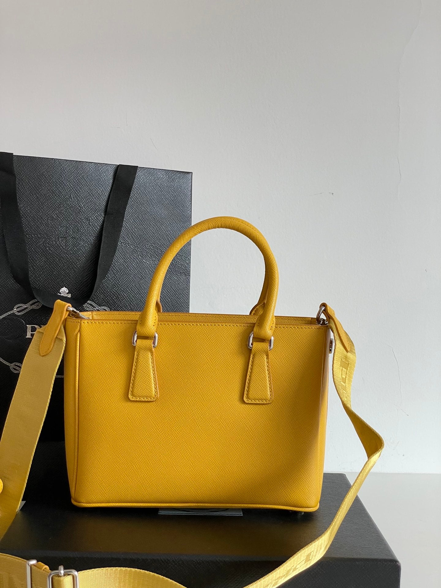 [TOP] PRADA Galleria Bag Saffiano Micro