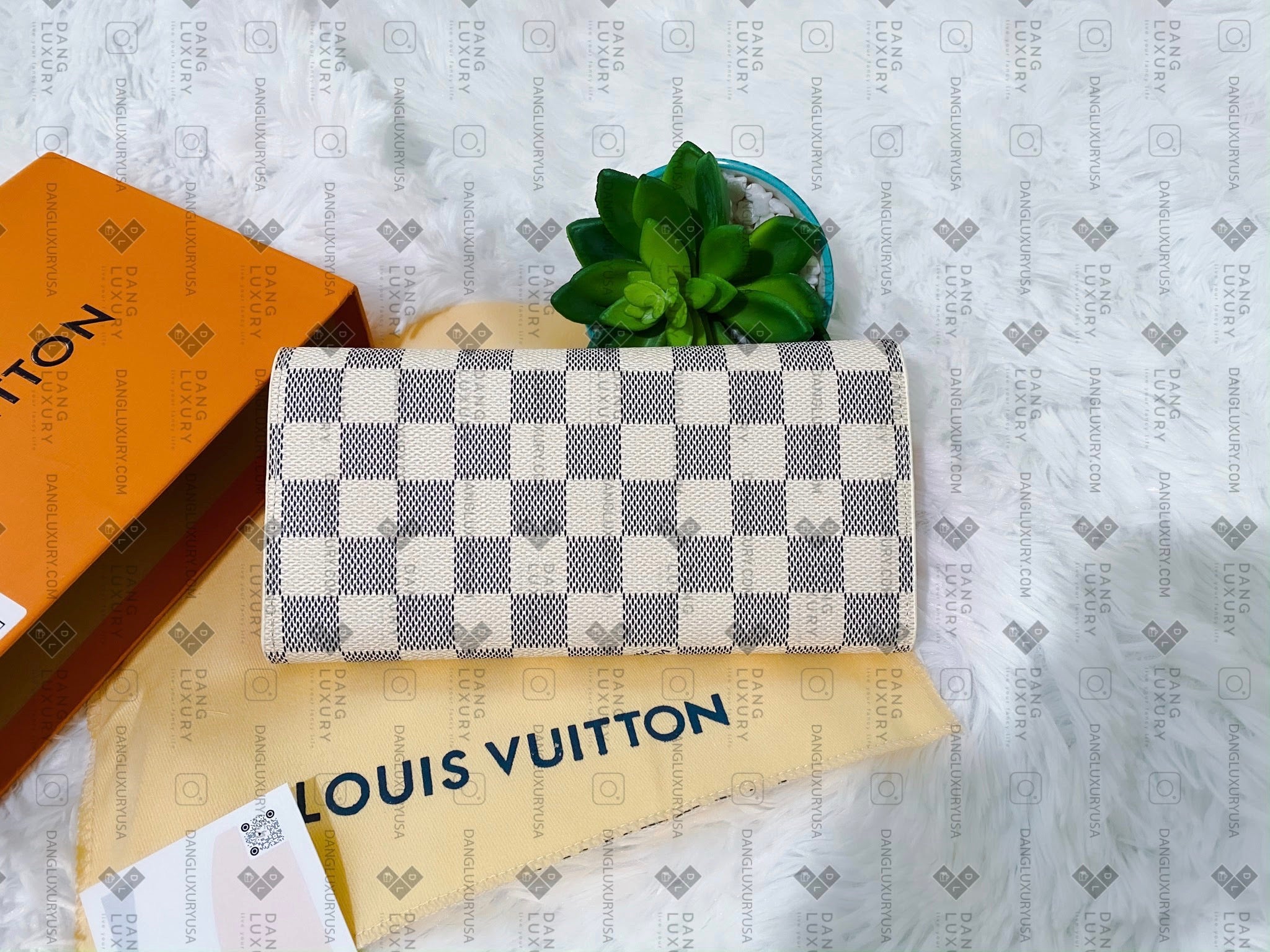 [TOP] Louis Vuitton LV Emilie Wallet Damier Azur
