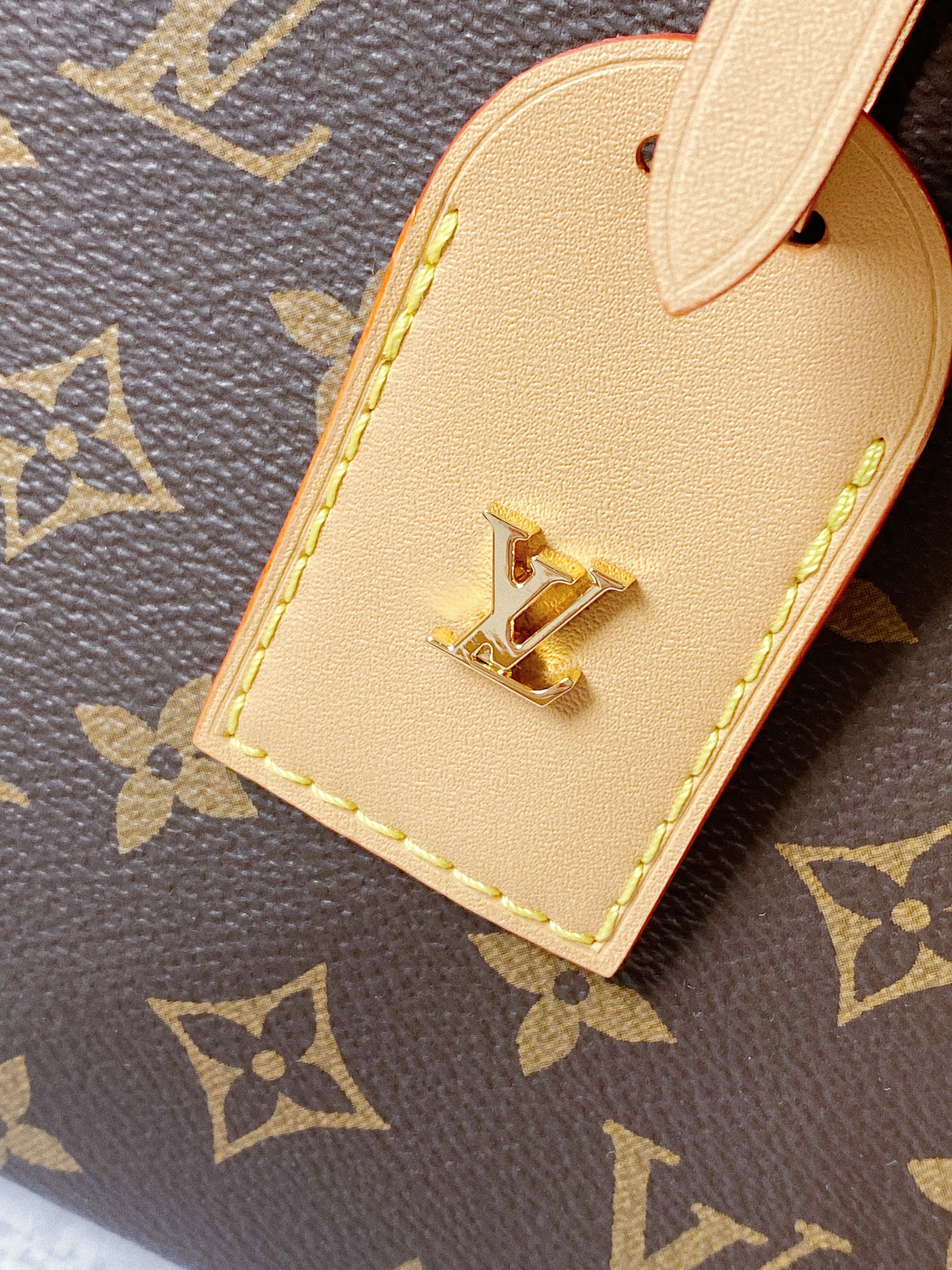 [TOP] Louis Vuitton LV Odeon Monogram Crossbody Bag 28x25x9cm - Beige Trim Leather