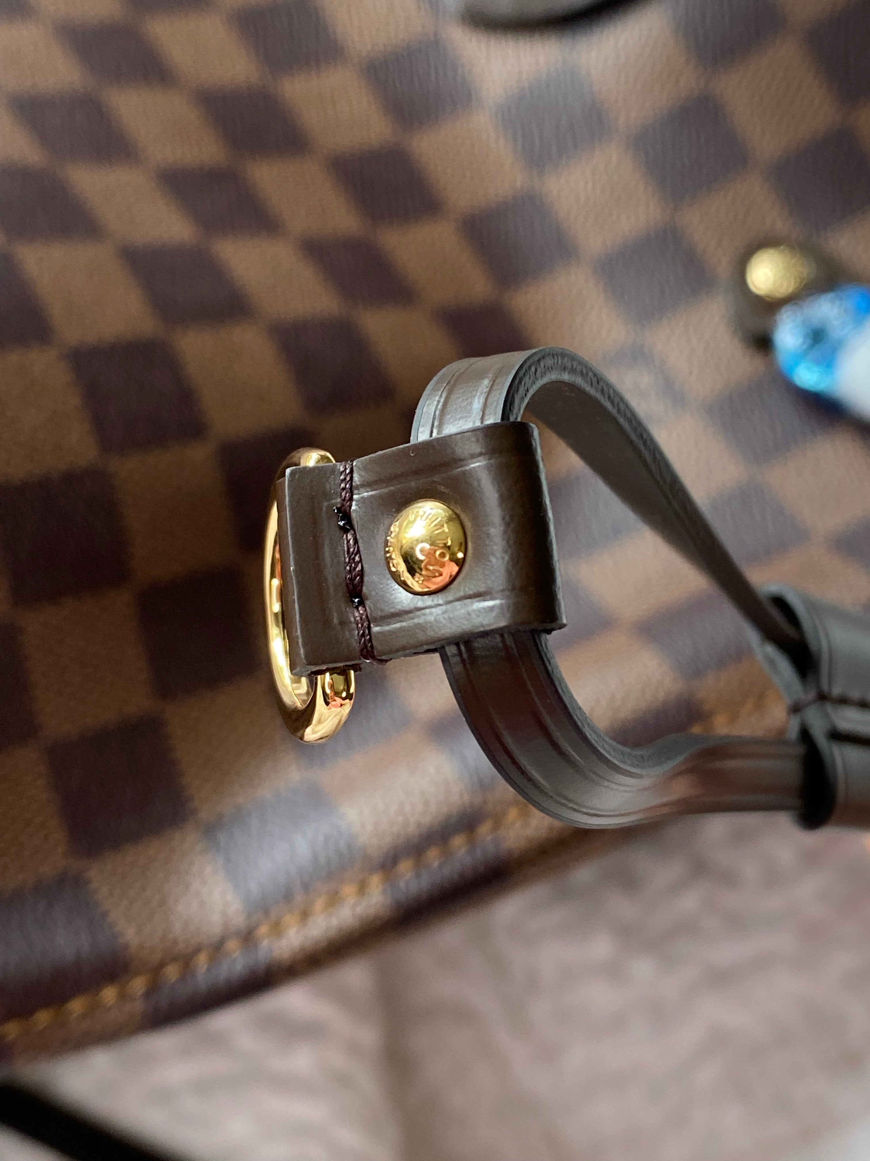 [TOP] Louis Vuitton LV £V Neverful MM Damier Ebene - Red Interior