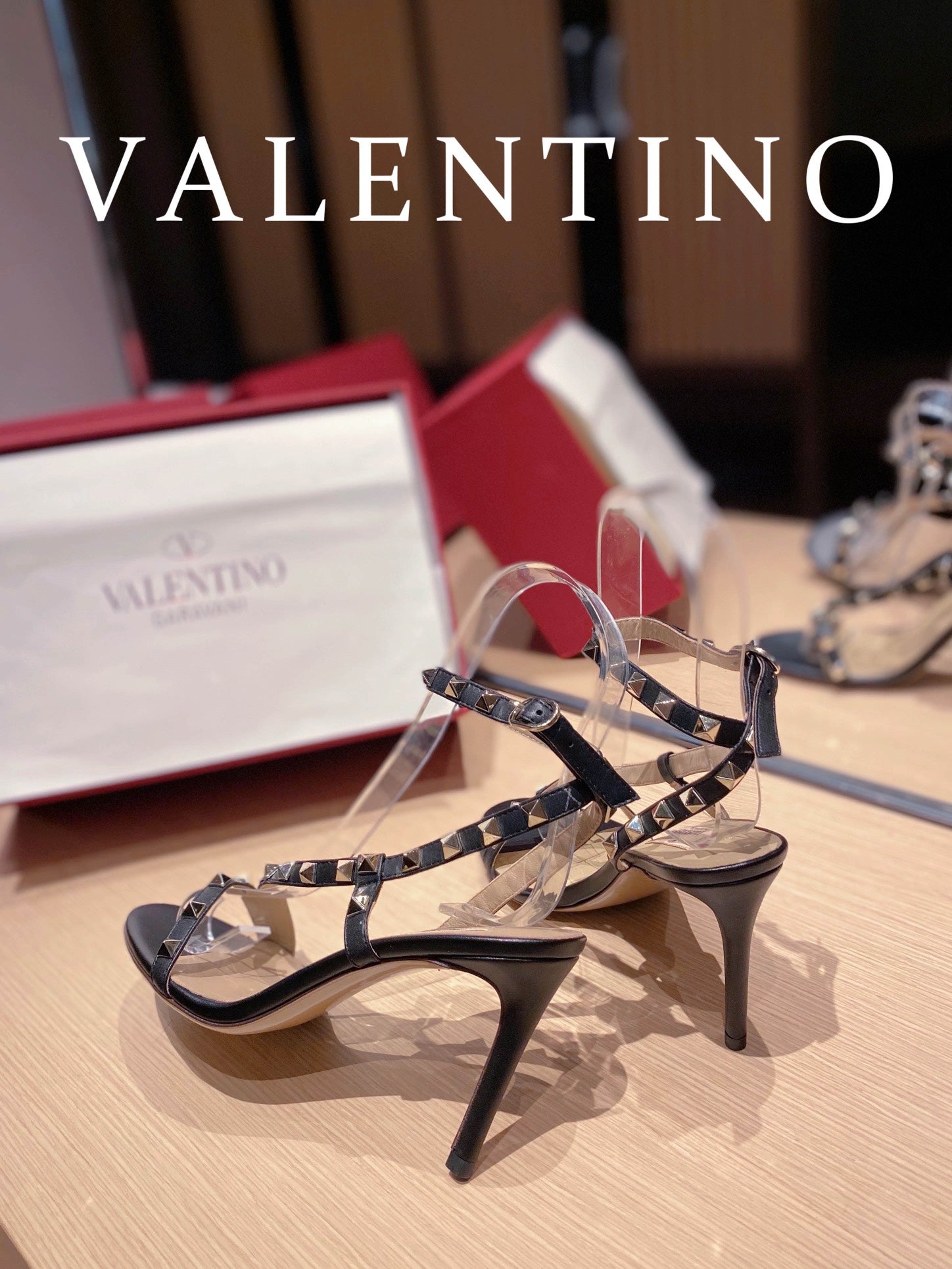 [TOP] VALENTINO  Rockstud Asymmetrical Slingback Sandals - Black