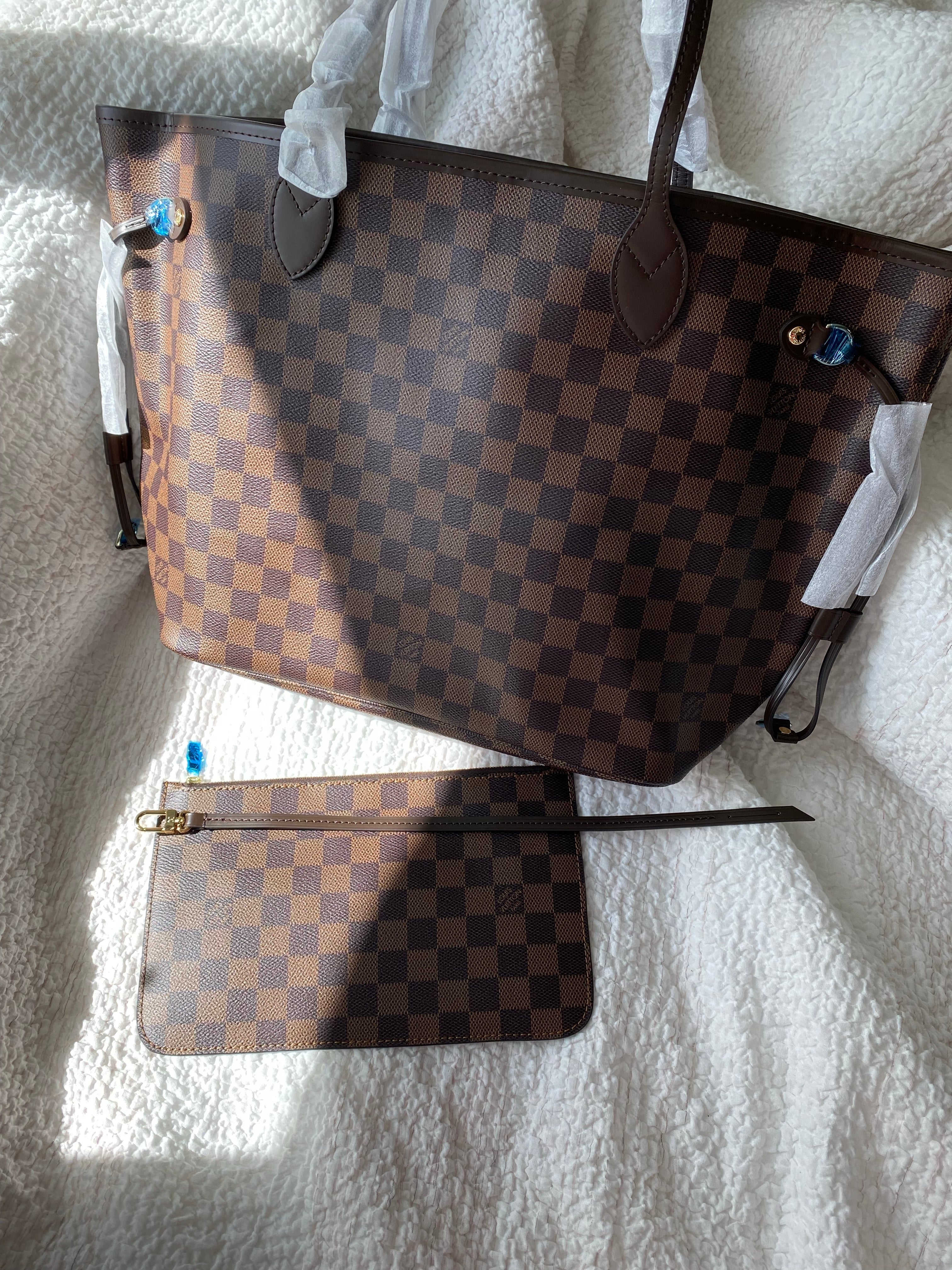 [TOP] Louis Vuitton LV £V Neverful MM Damier Ebene - Red Interior