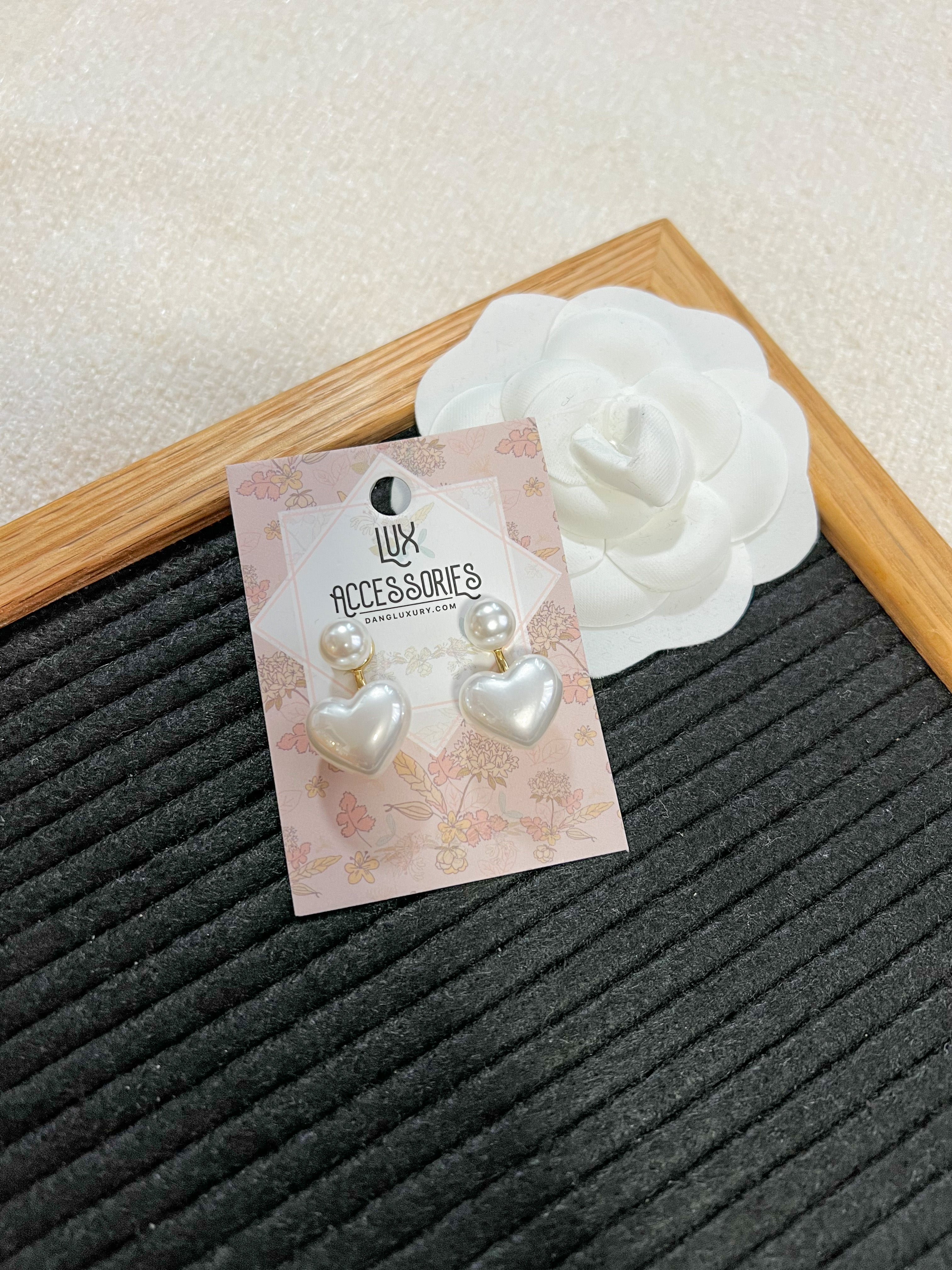 [TOP] CHANEL Pearly Heart Inspired Earrings