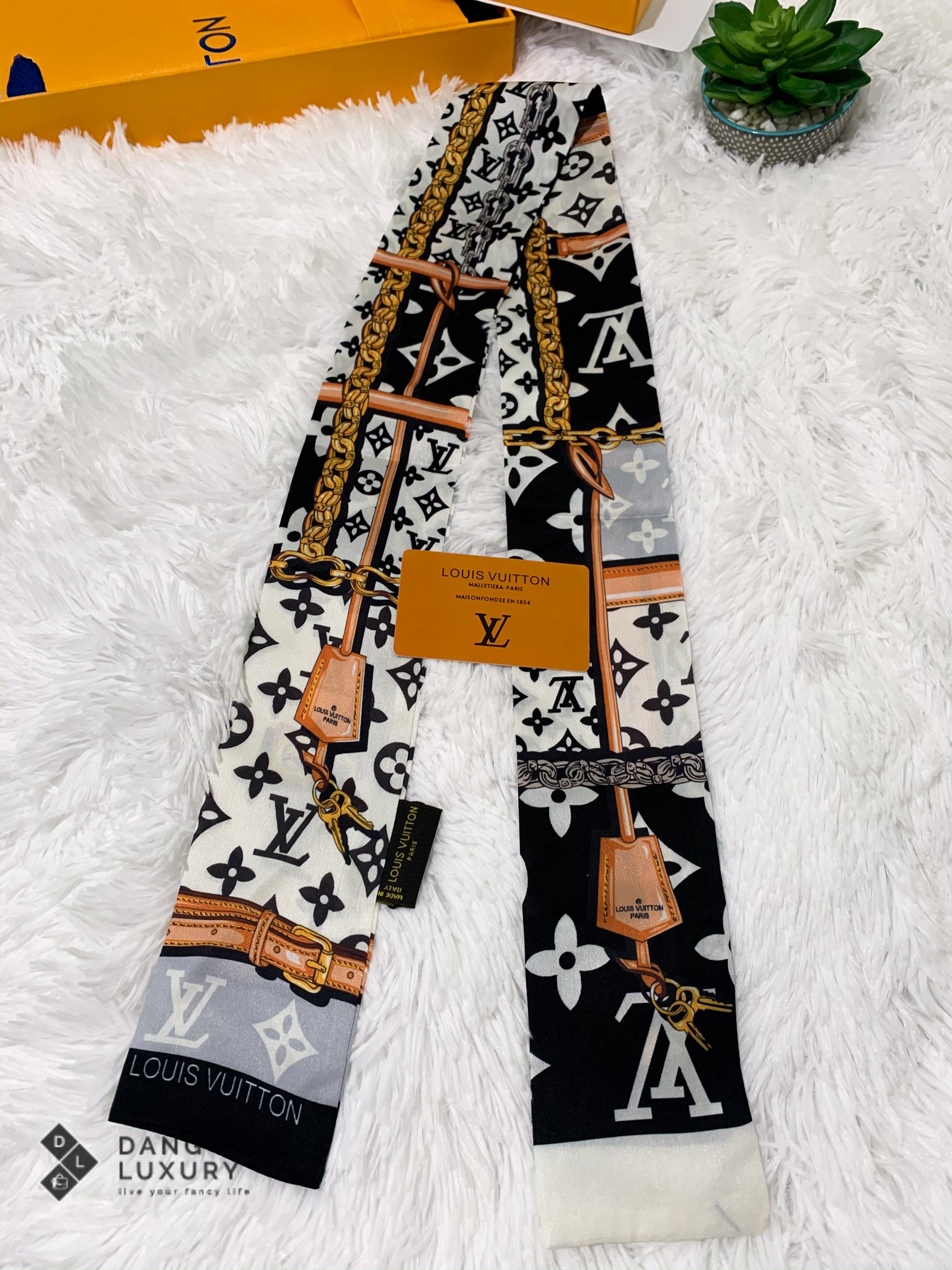 [TOP] Louis Vuitton LV Bandeau Twilly