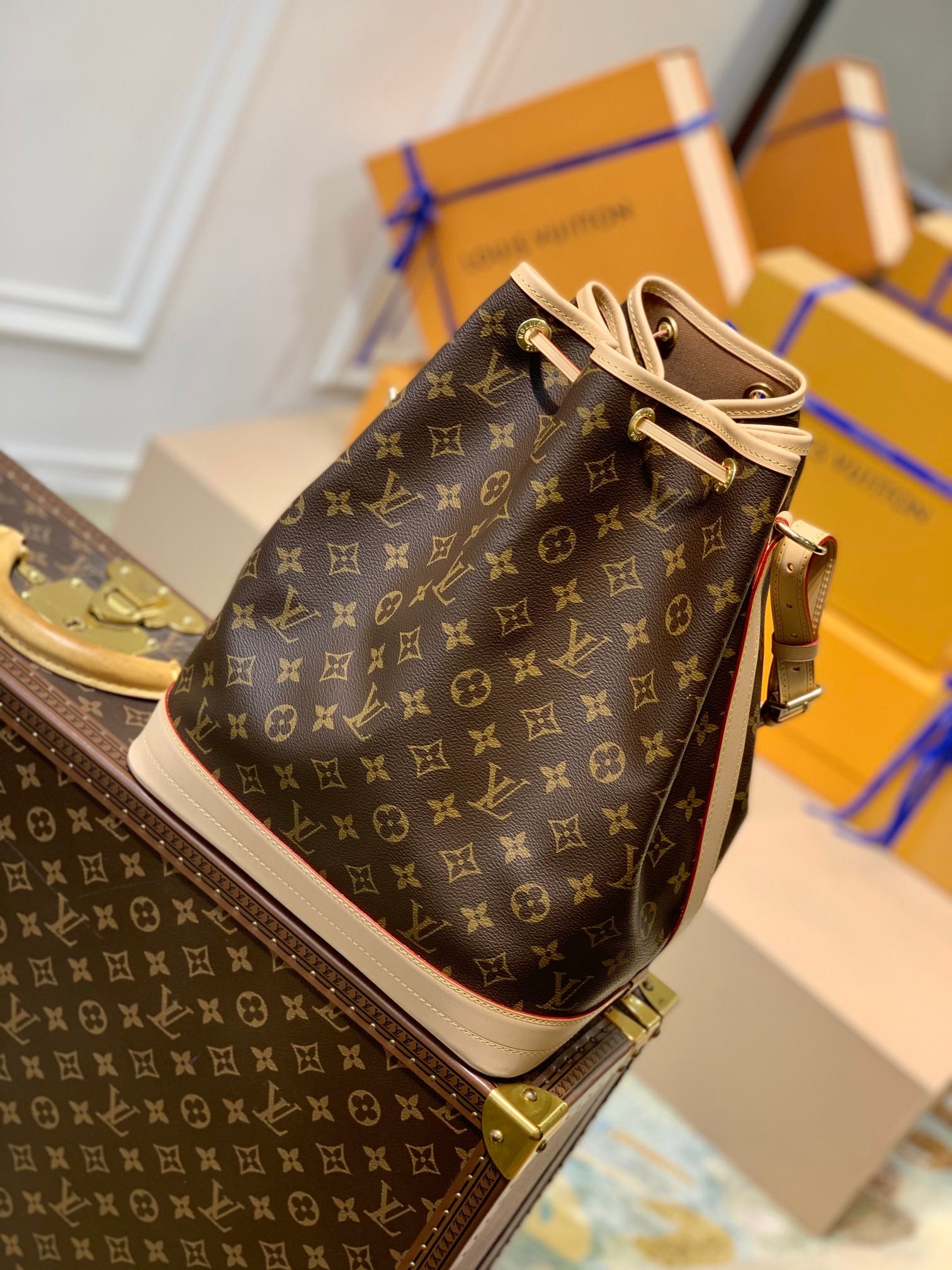 [TOP] Louis Vuitton LV Noe GM Monogram Bag 27×36×20CM - Brown
