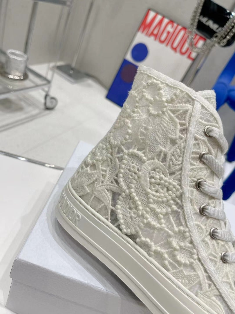 [TOP] Christian Dior Macrame Embroidery High Top Sneakers - White