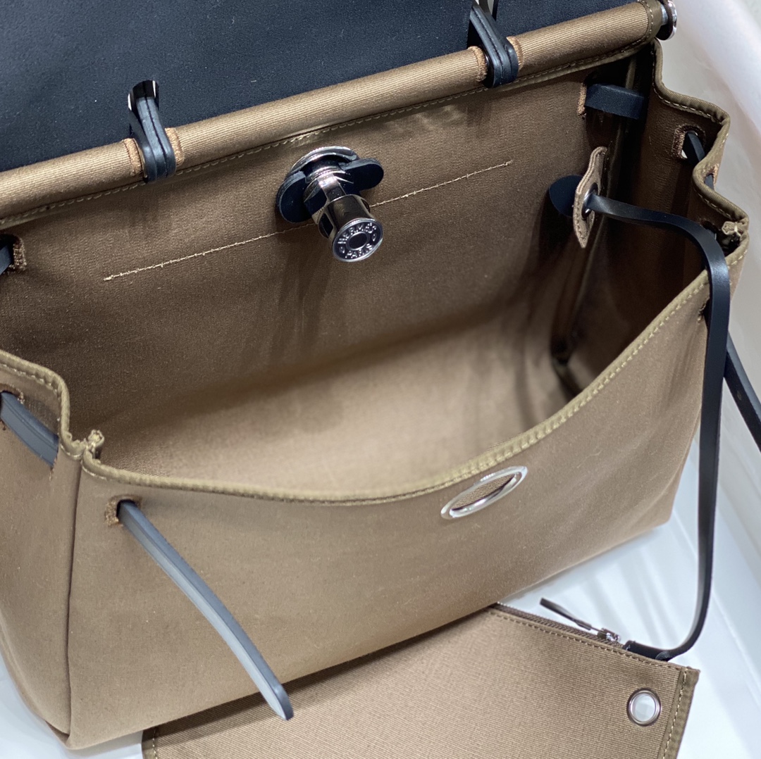 [TOP] HERMES Herbag Zip Handbag 31cm